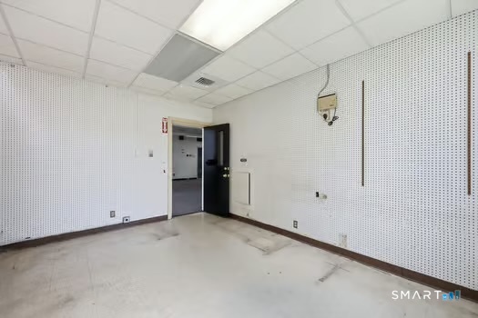 650 Franklin Avenue photo 27