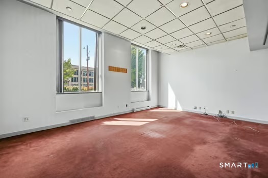 650 Franklin Avenue photo 29