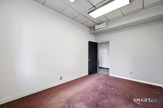 650 Franklin Avenue photo 31