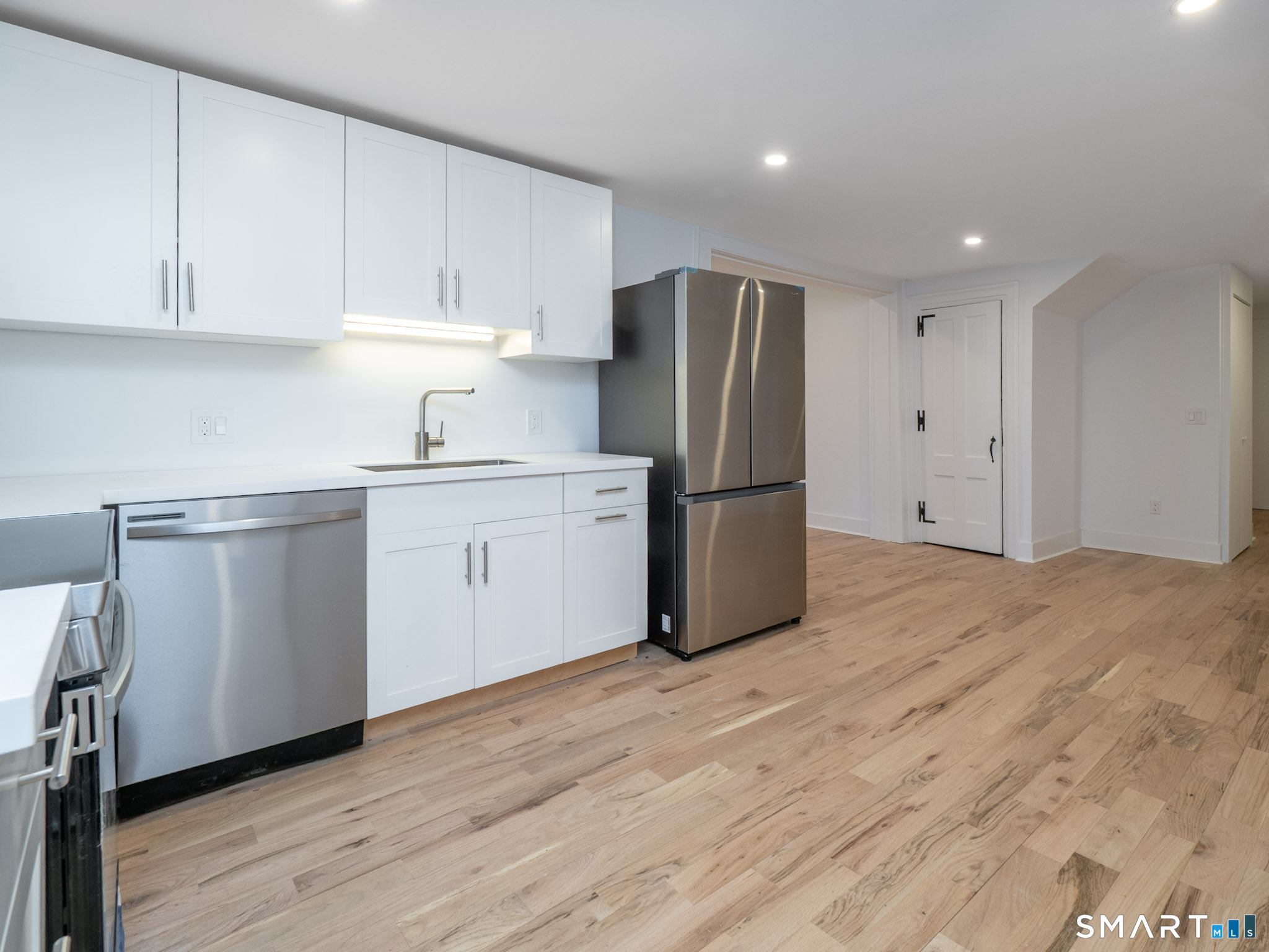 523 Danbury Road, Wilton, Connecticut photo 3
