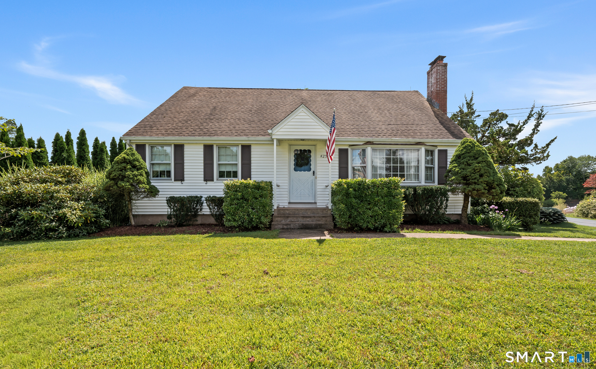 Photo 1 of Single family home for sale at 425 Hills St, East Hartford, CT 06118 | MLS# 24191899 | Listing updated on 2026-09-06