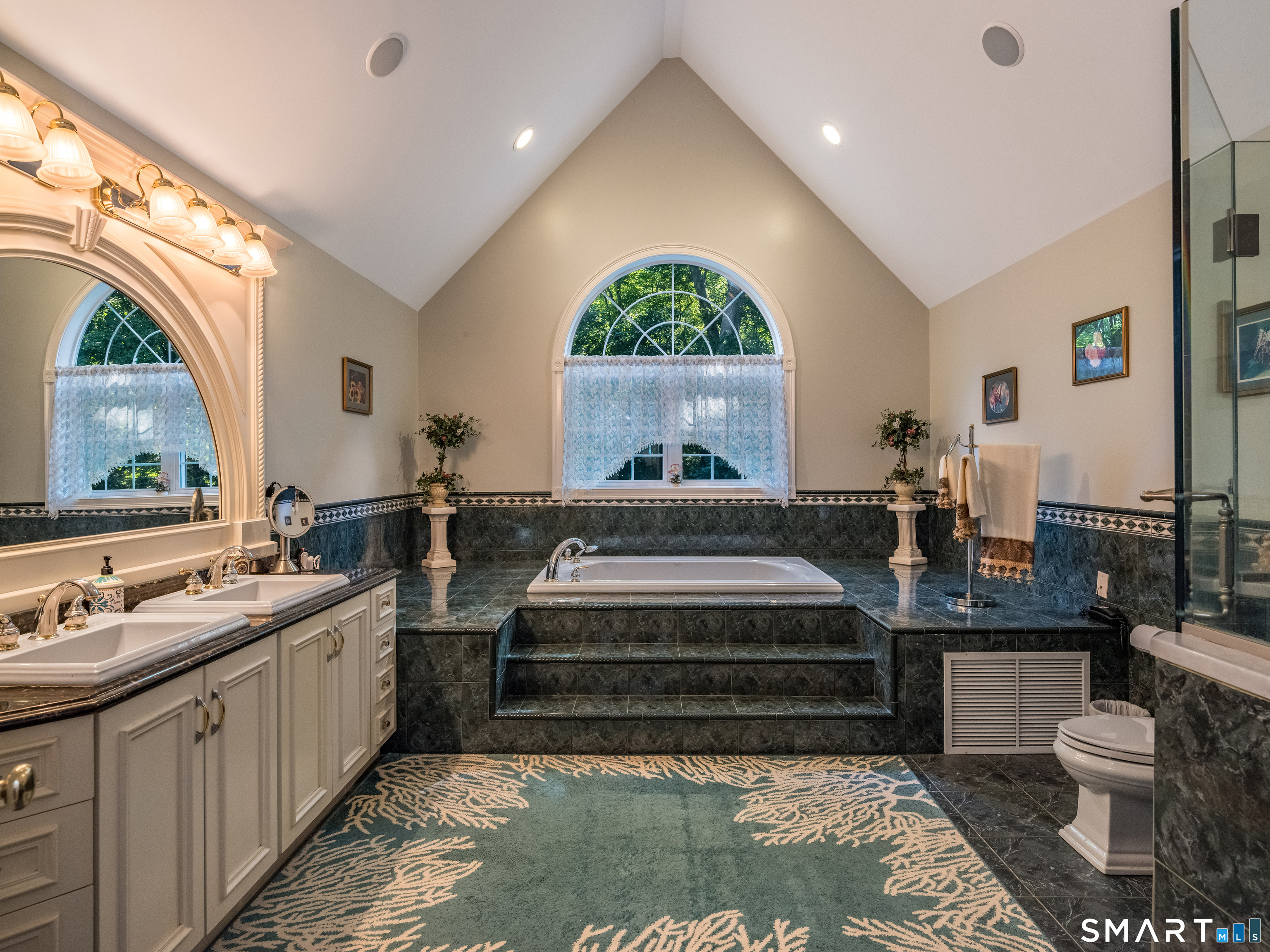 420 Summer Hill Road photo 28