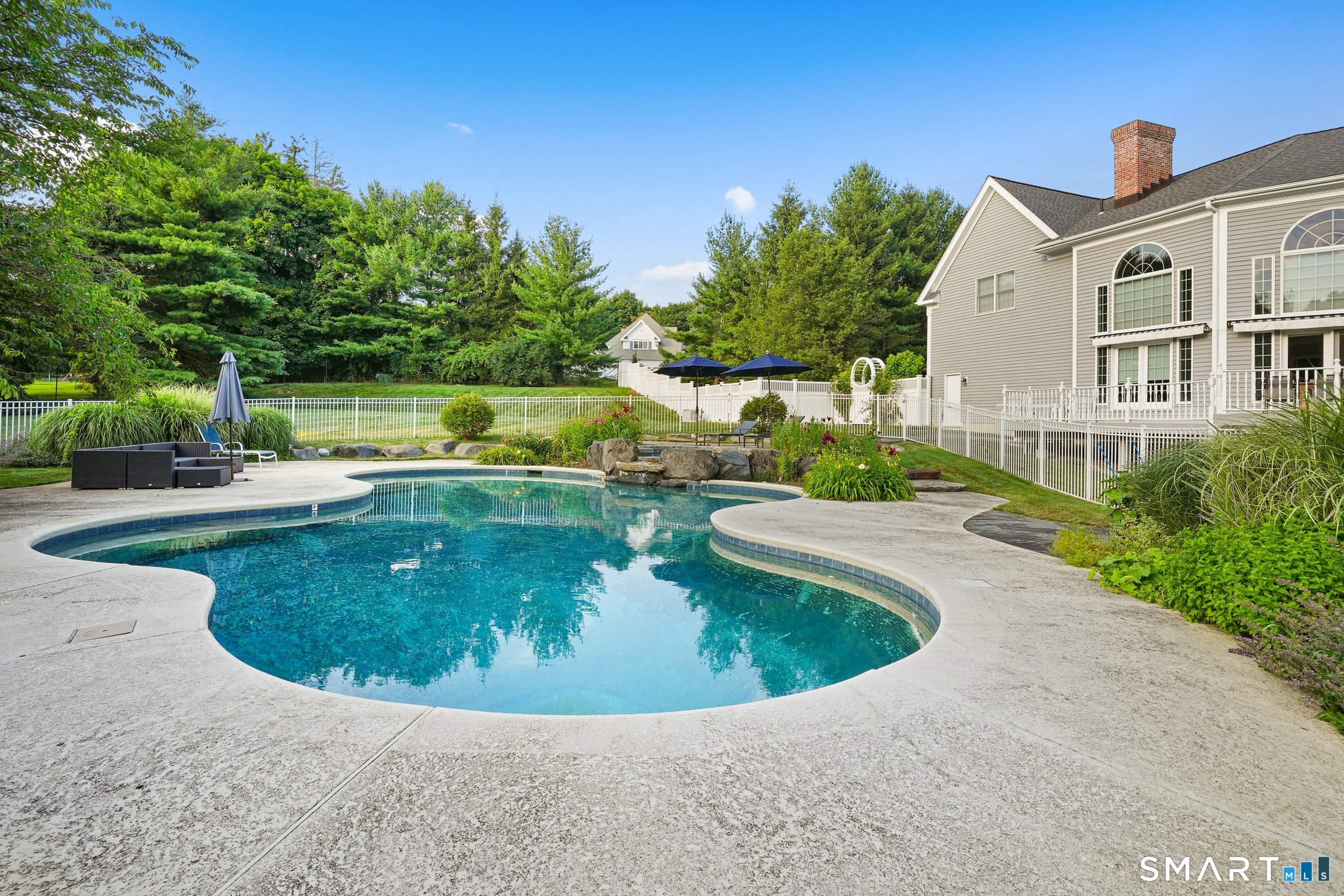 65 Pine Ridge Road, Wilton, Connecticut photo 2