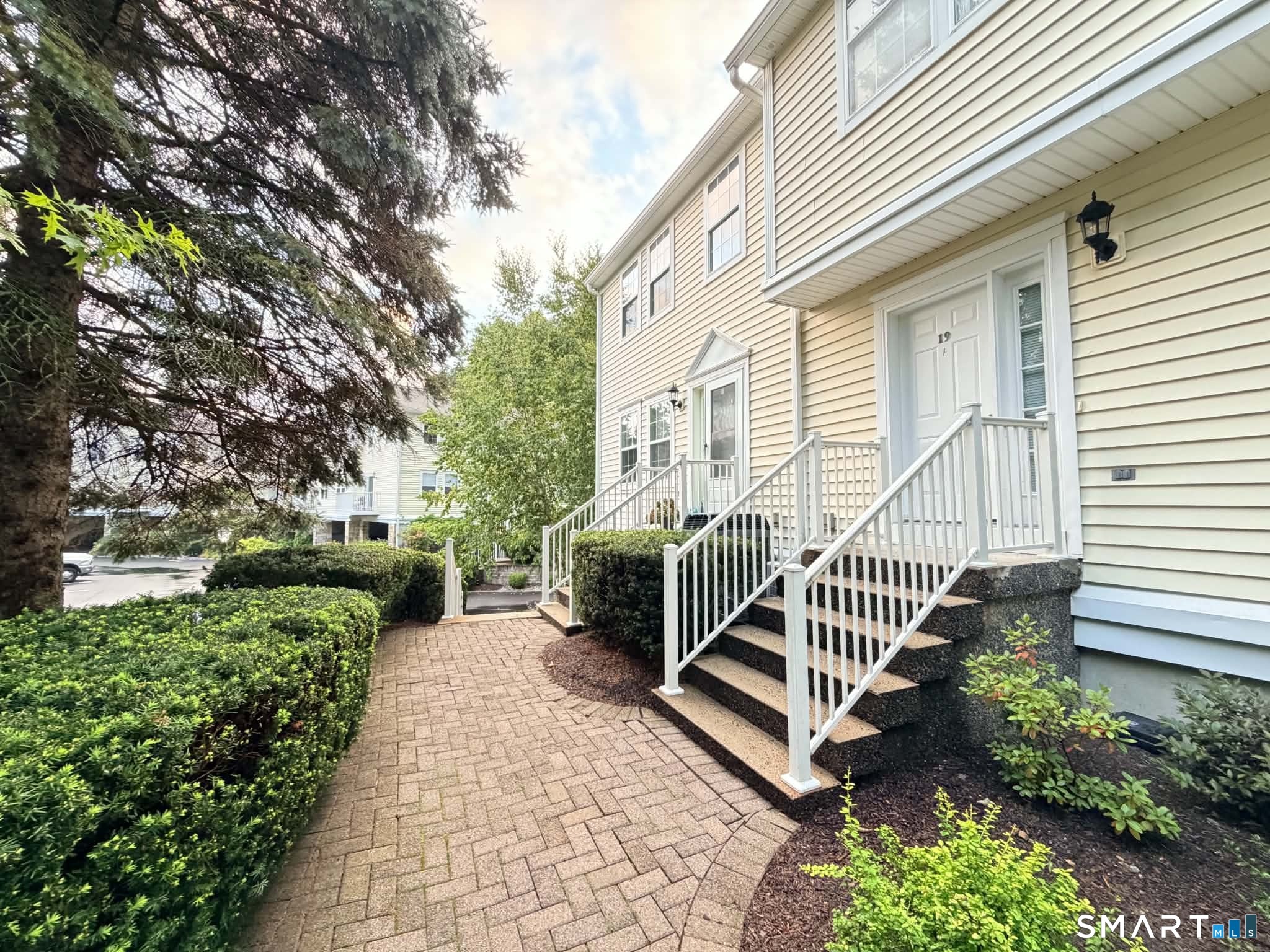 633 Danbury Road 18