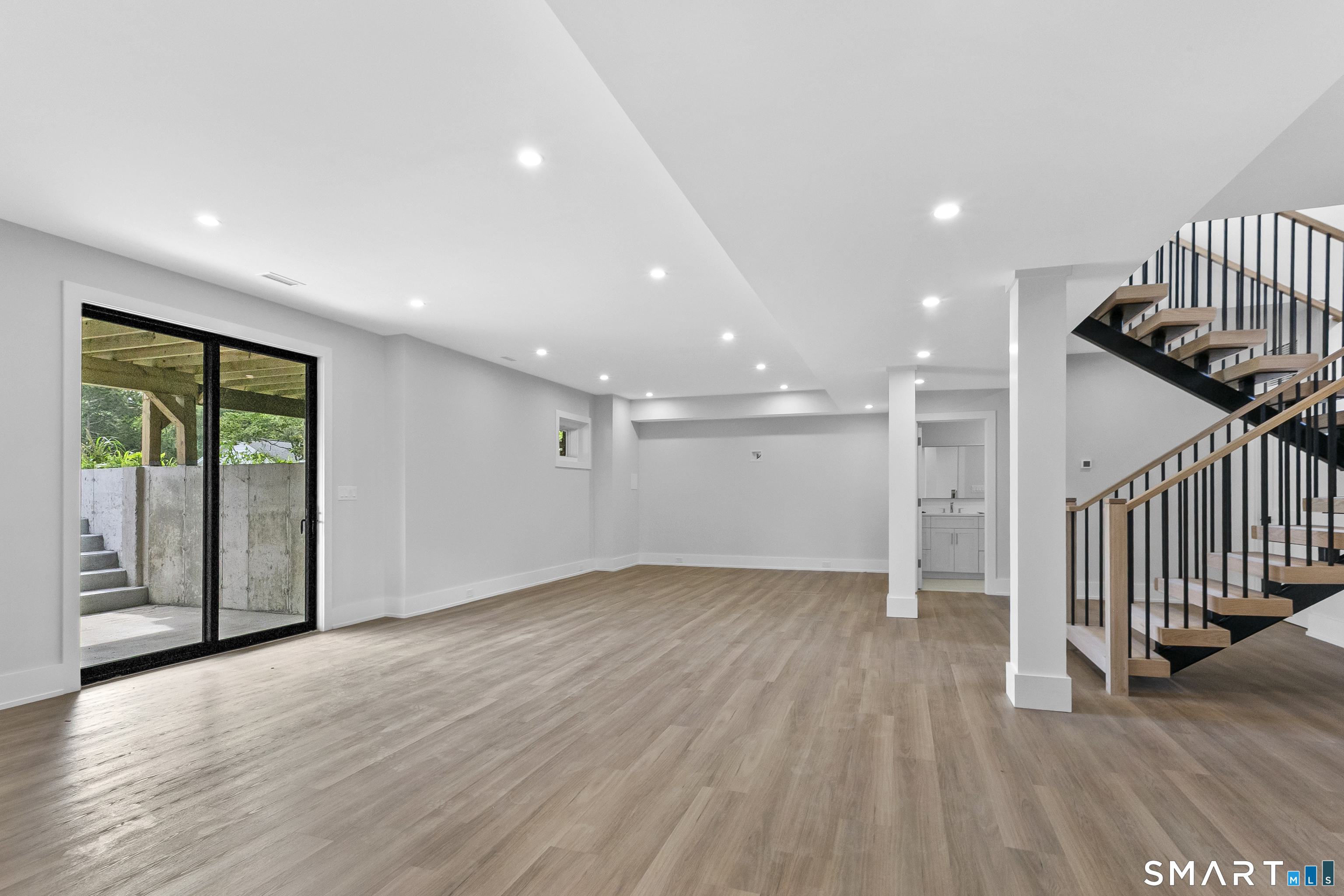 Photo 37 of 110 porters hill Road, Trumbull, CT