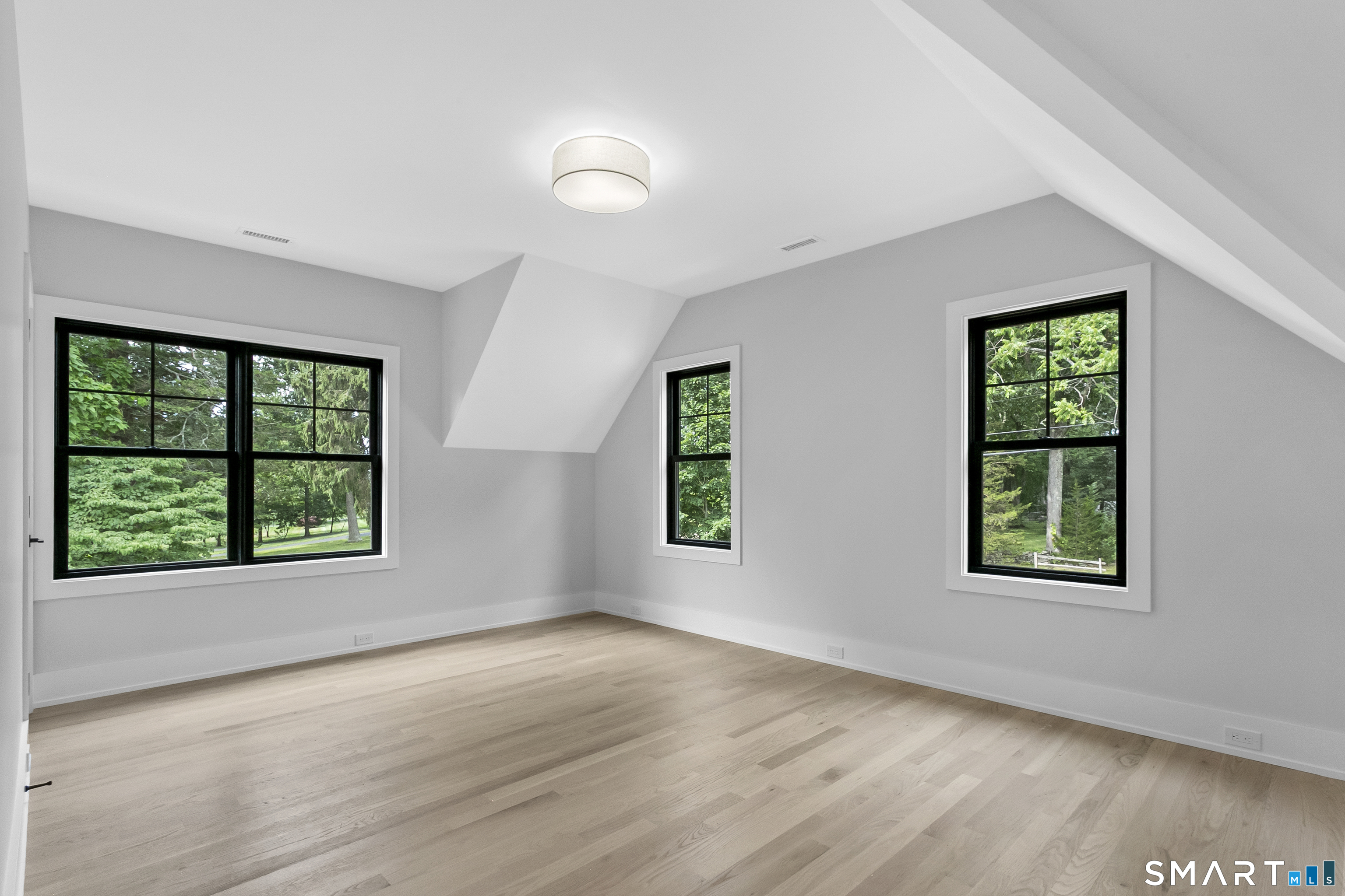 Photo 29 of 110 porters hill Road, Trumbull, CT