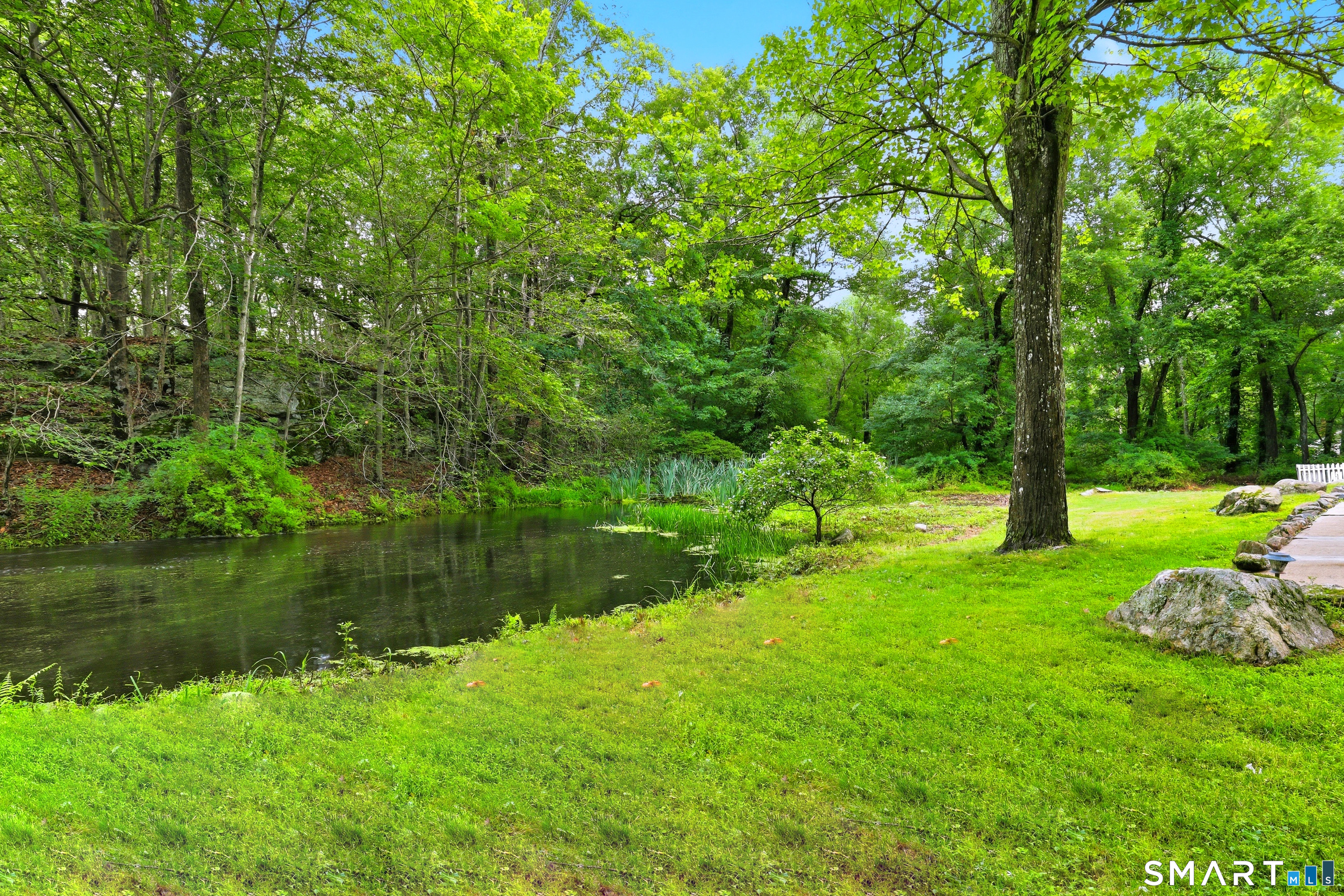 21 Deepwood Road photo 36