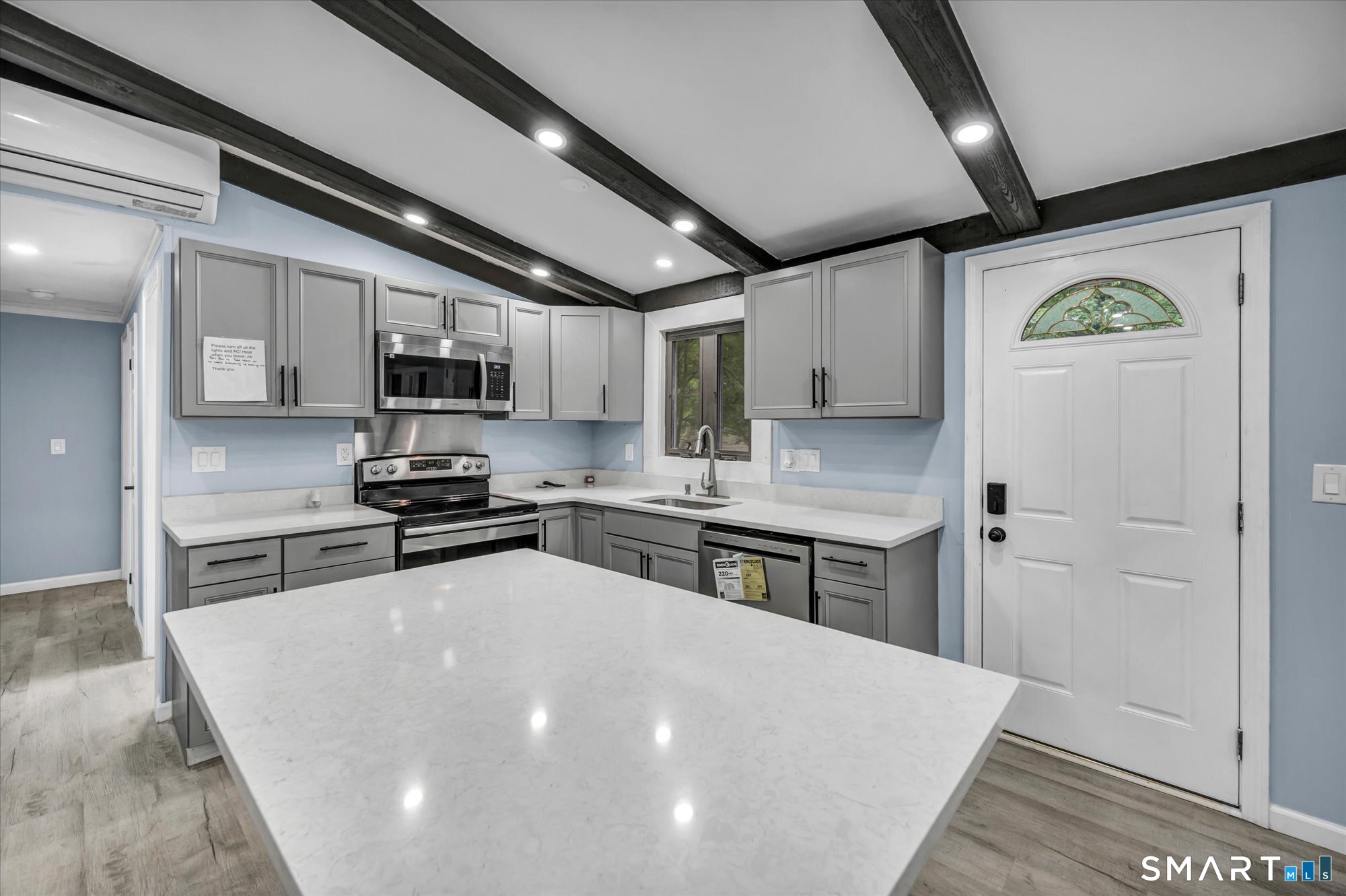 19 Smithfield Avenue photo 9