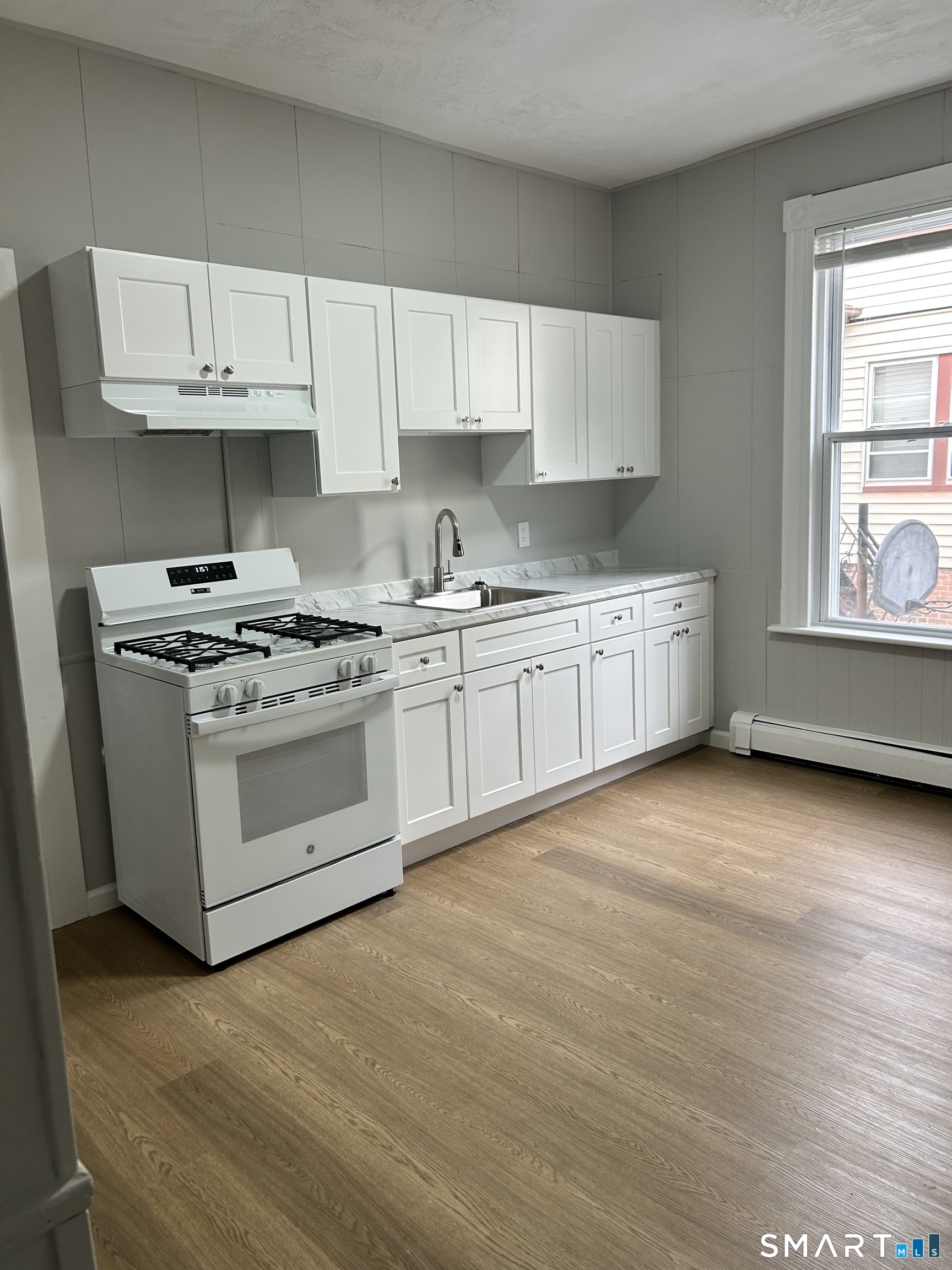 83 Pleasant Street photo 4
