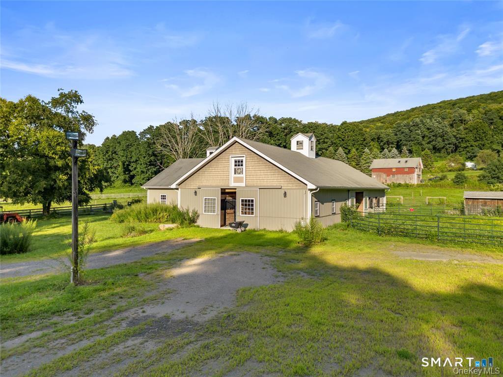 Photo 4 of Single family home for sale at 42-45 Blackstone Rdg, East Fishkill, NY 12531 | MLS# 24202748 | Listing updated on 2026-08-29
