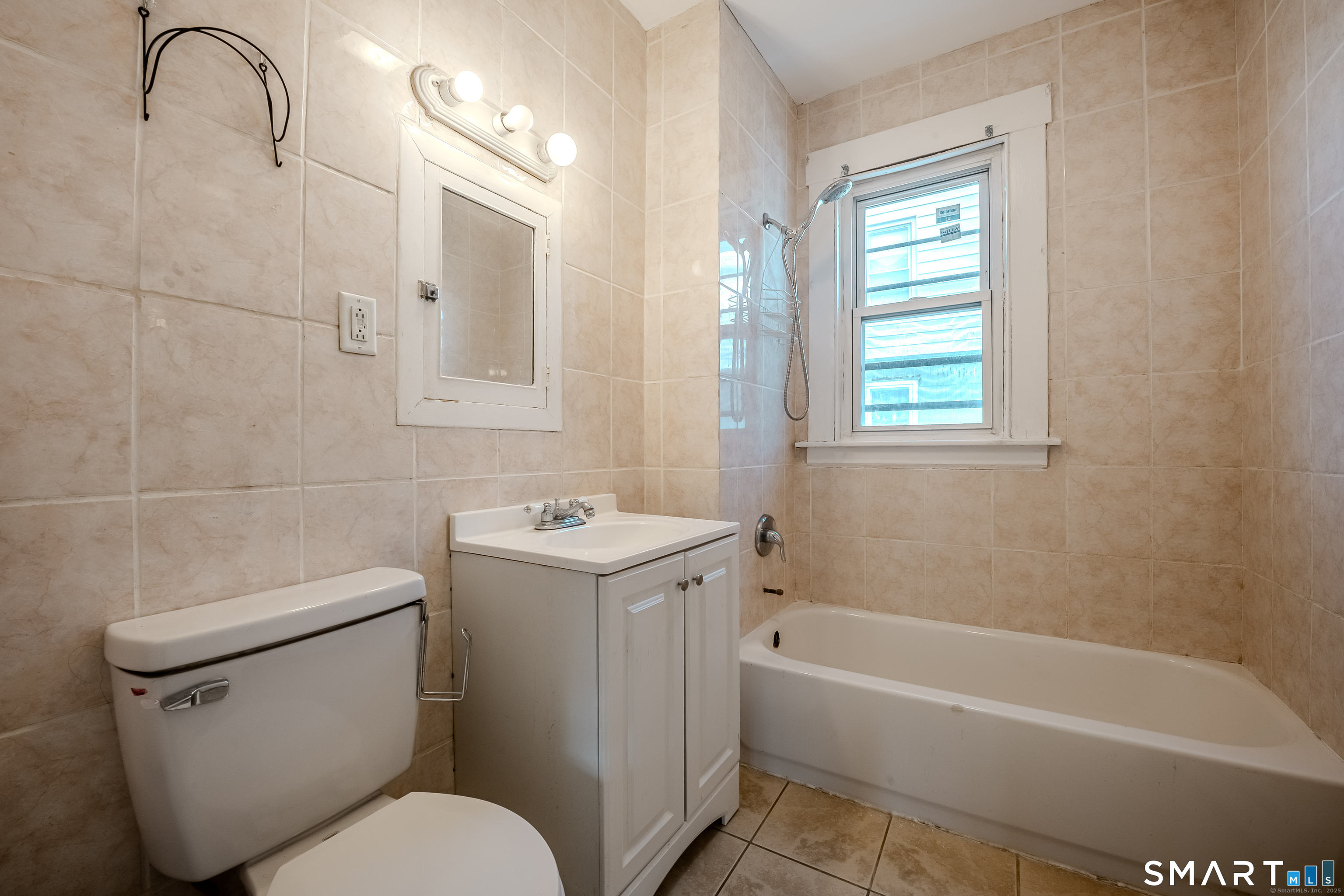 422 Allen Street photo 3