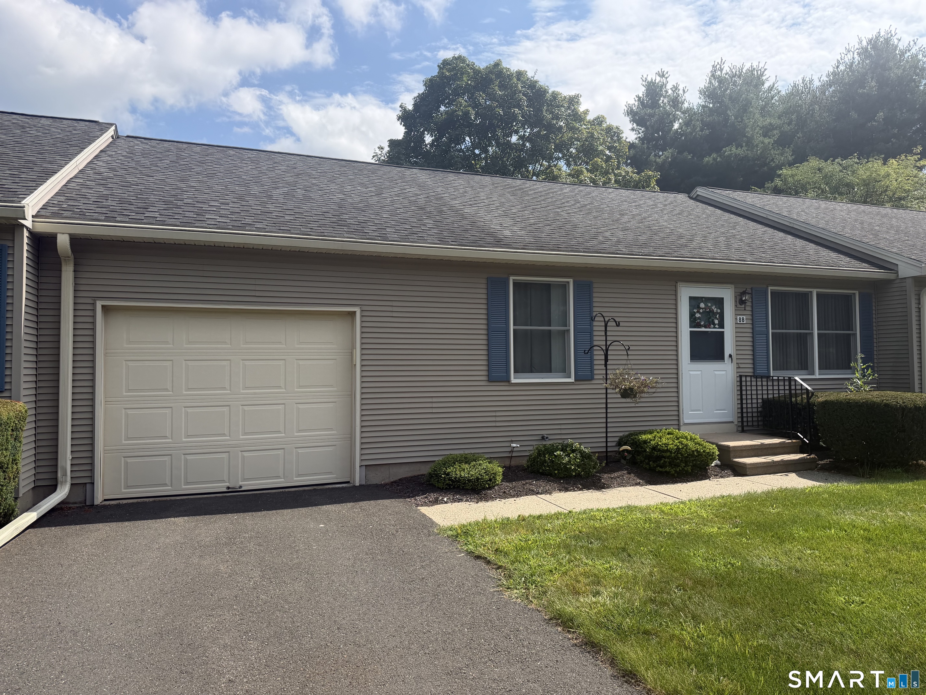 102 Maple Street 8B