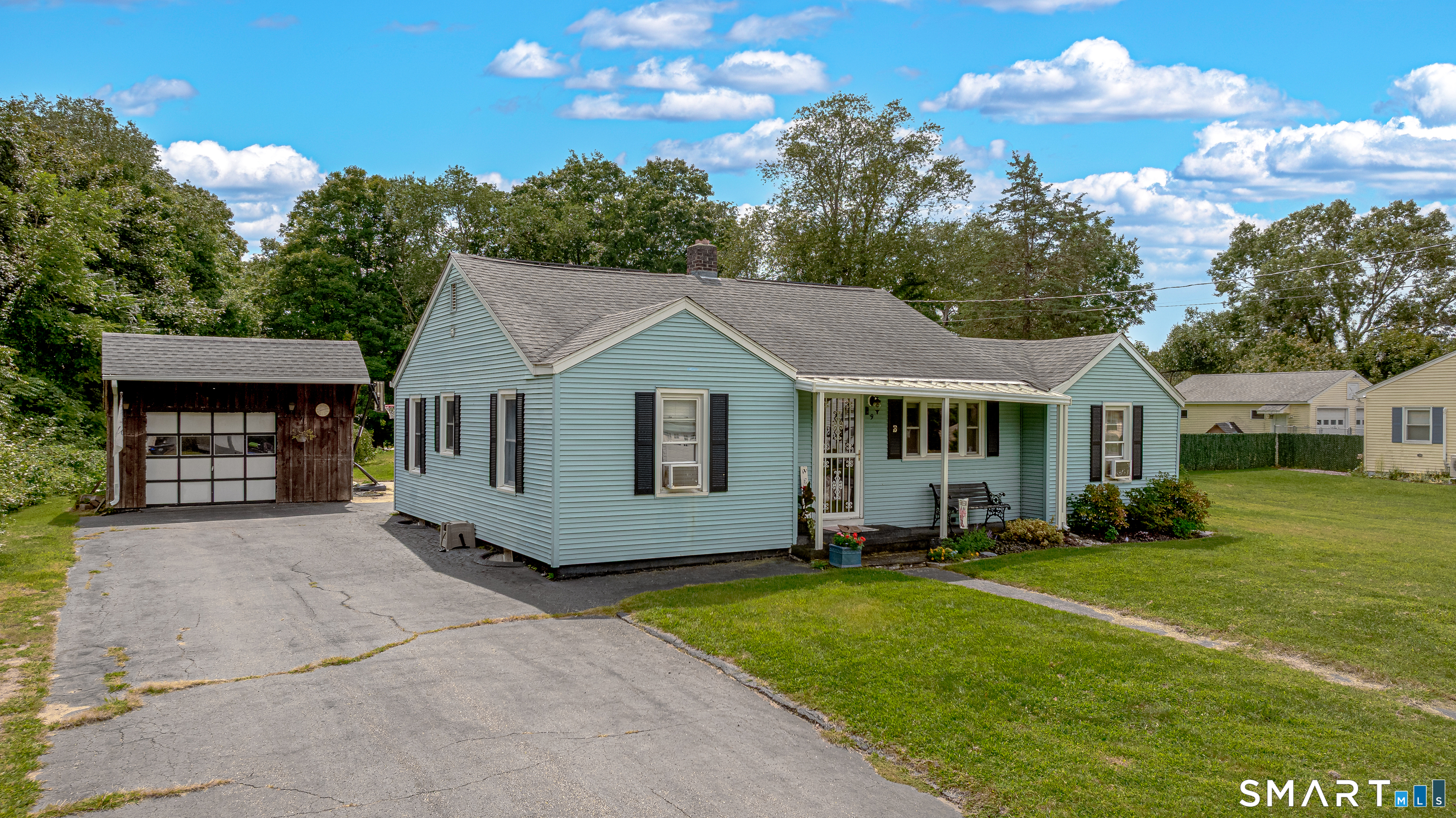 Photo 2 of 9 Buckingham Road, Mansfield, CT
