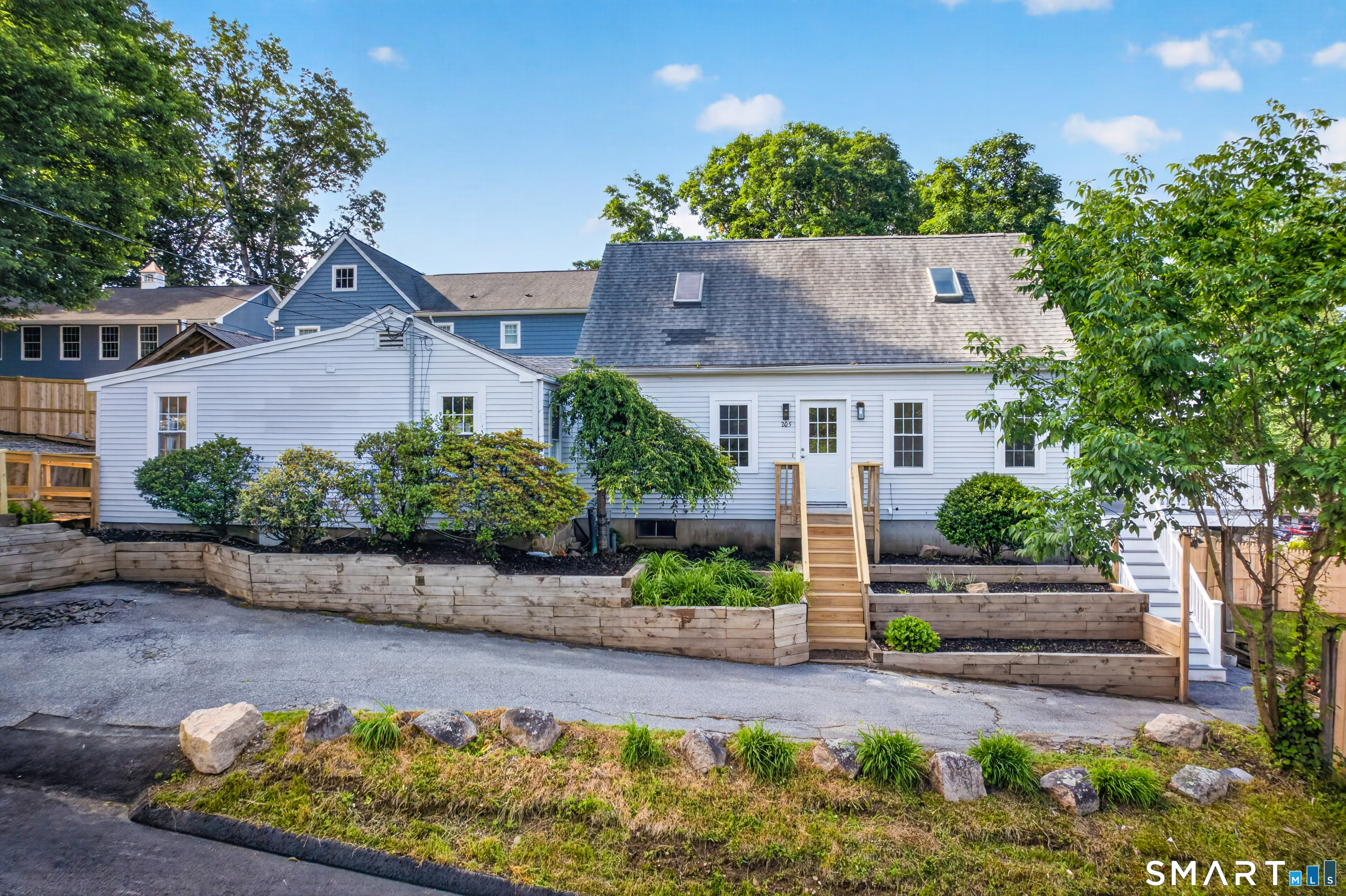 205 Flanders Road