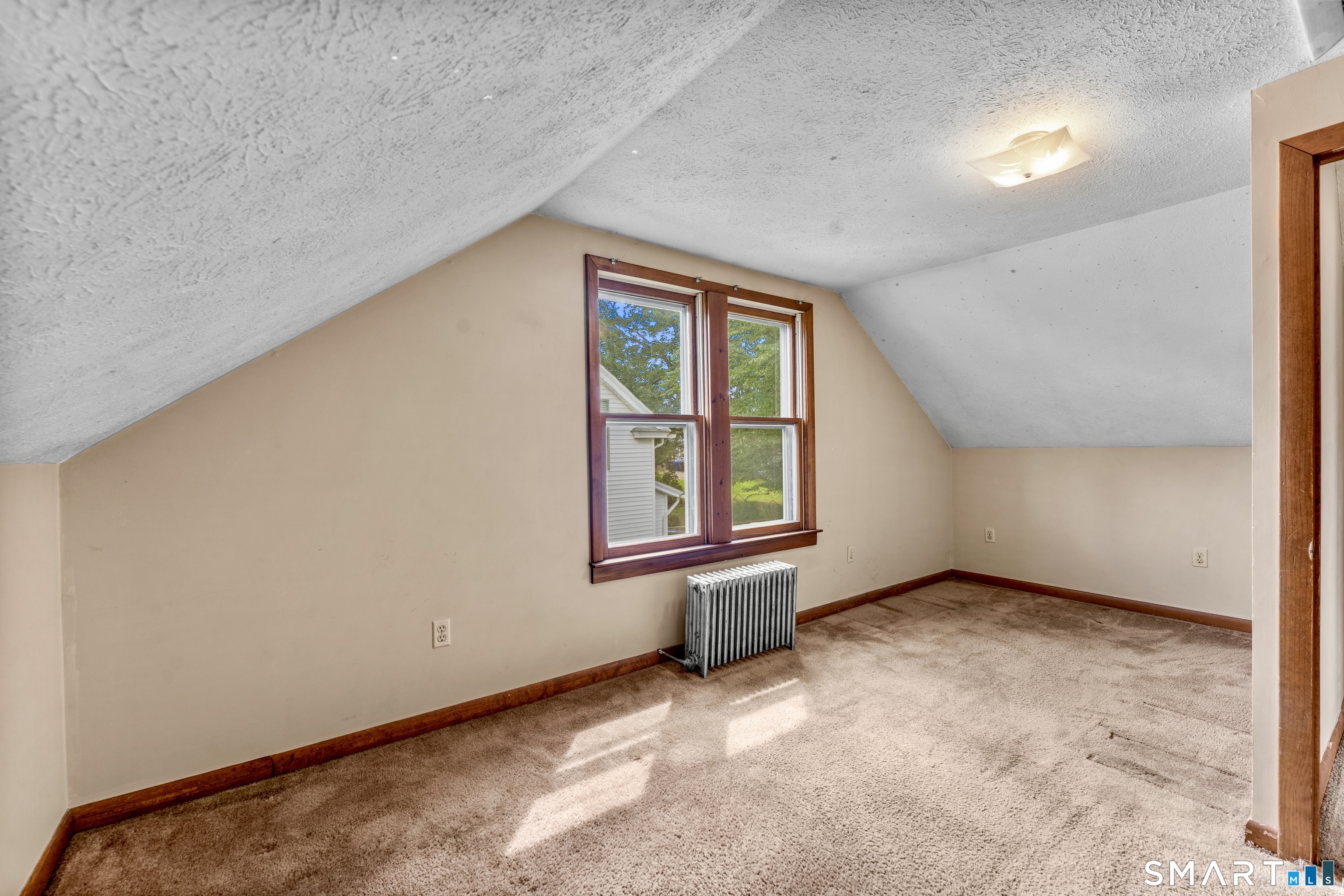 9 Woodlawn Avenue photo 17