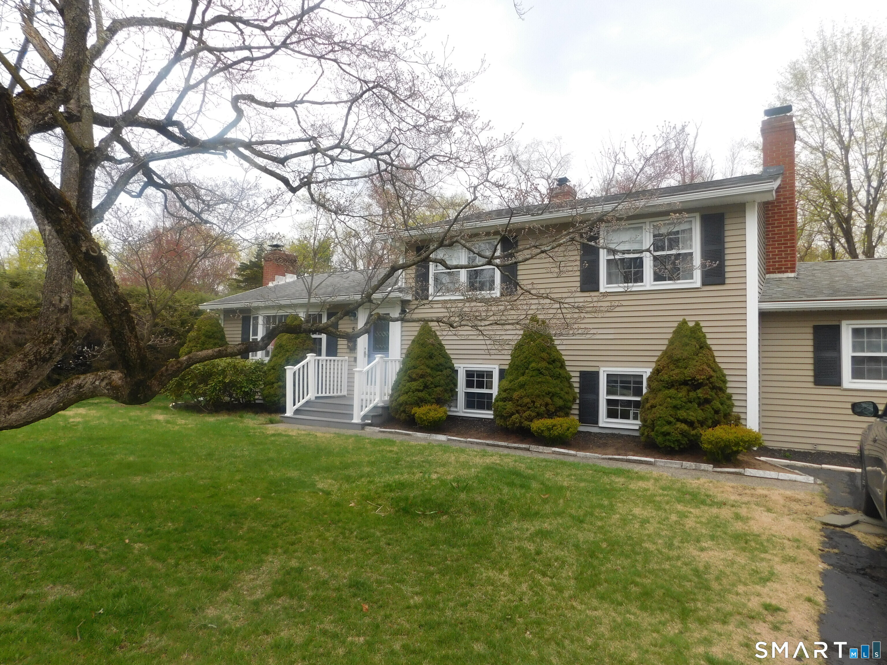 5 Larson Drive photo 12