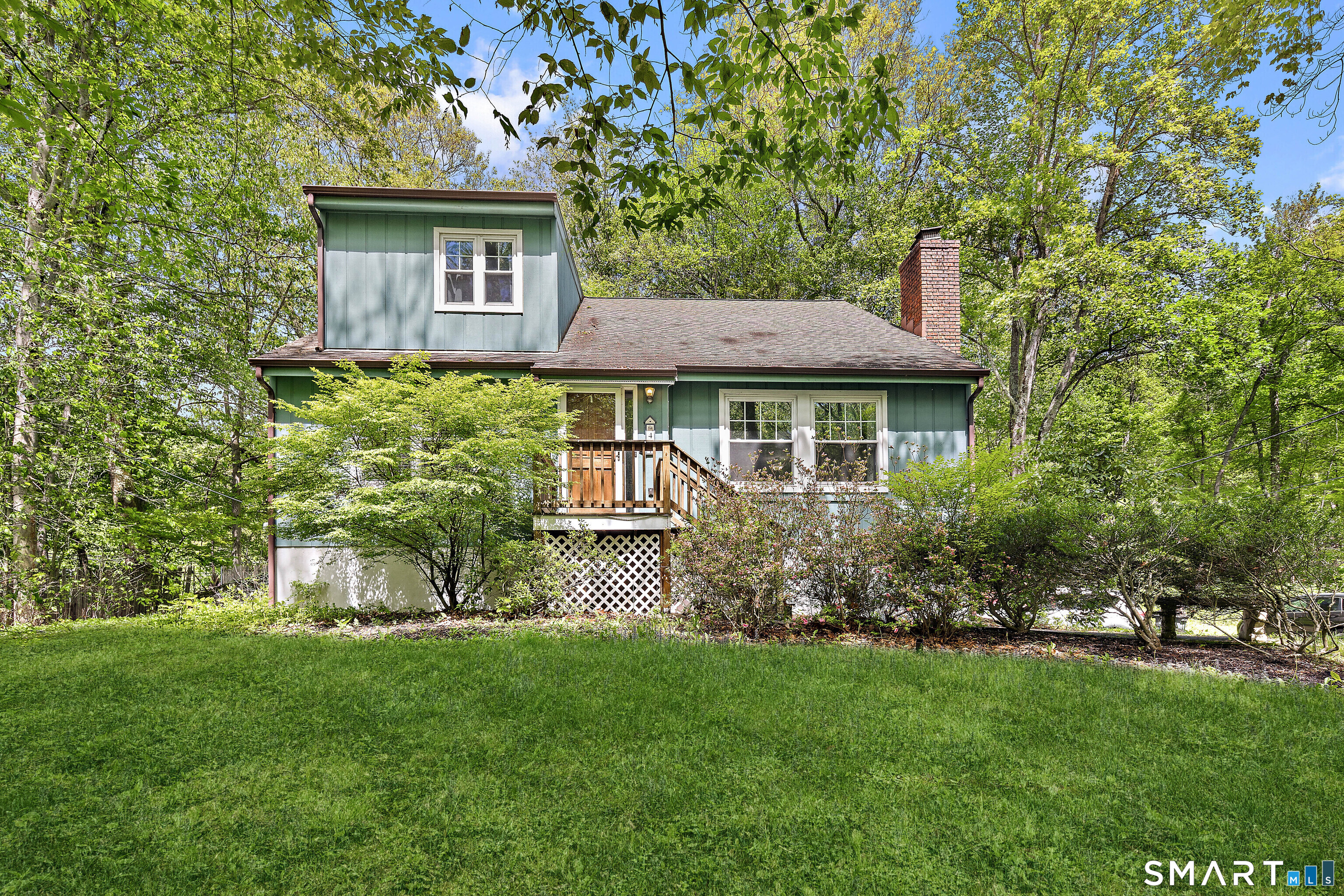 Photo 1 of Single family home for sale at 421 Chestnut Hl Rd, Stamford, CT 06903 | MLS# 24202888 | Listing updated on 2026-09-14