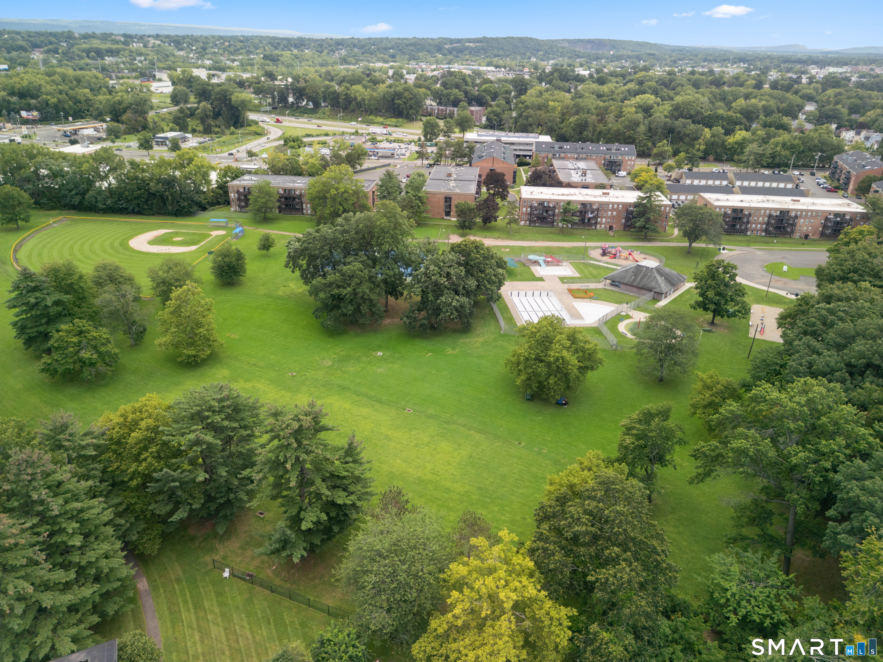 104 Oakwood Avenue Unit #B7 photo 16