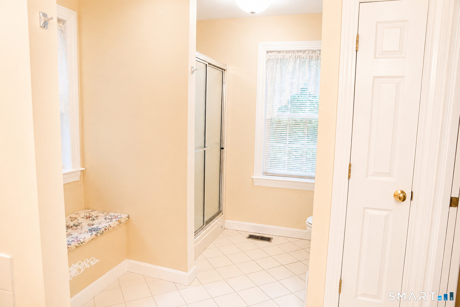46 Washington Drive photo 18