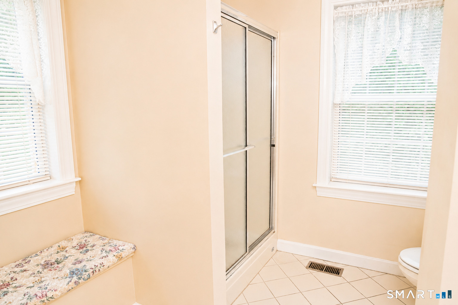 46 Washington Drive photo 19
