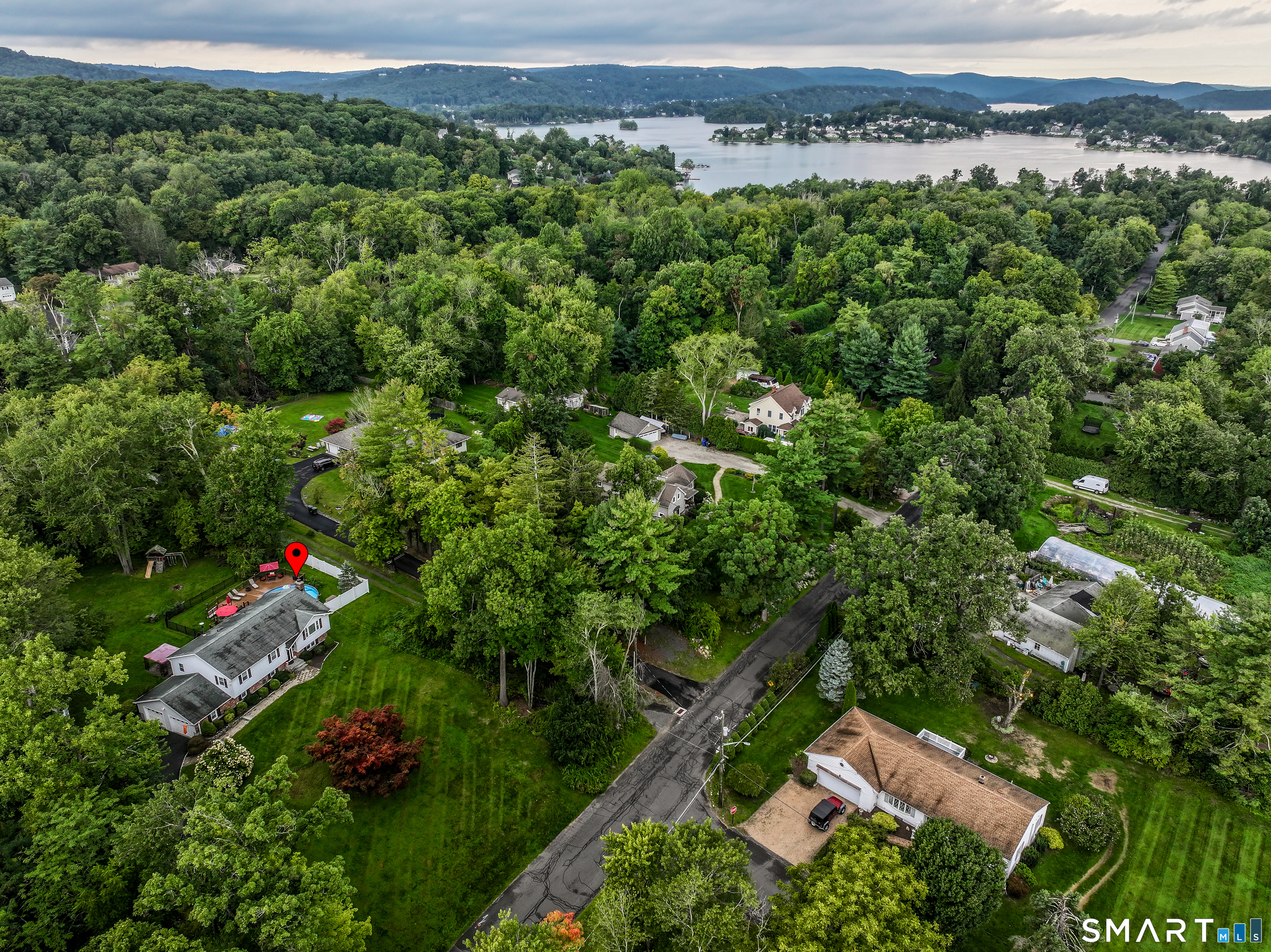 Photo 40 of Single family home for sale at 4 Old Turnpike Rd, Brookfield, CT 06804 | MLS# 24201934 | Listing updated on 2026-09-14