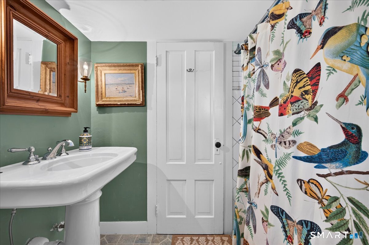 25 Johnny Cake Hill Road photo 34