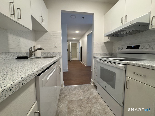 59 Courtland Avenue, Stamford, Connecticut photo 2