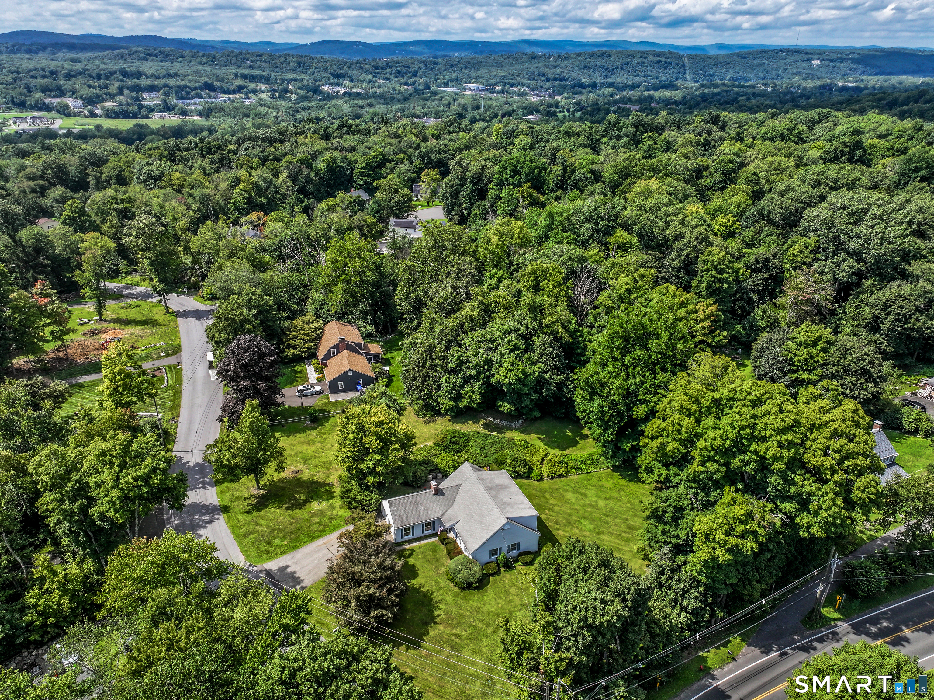 Photo 37 of Single family home for sale at 2 White Pine Dr, Brookfield, CT 06804 | MLS# 24202266 | Listing updated on 2026-09-02