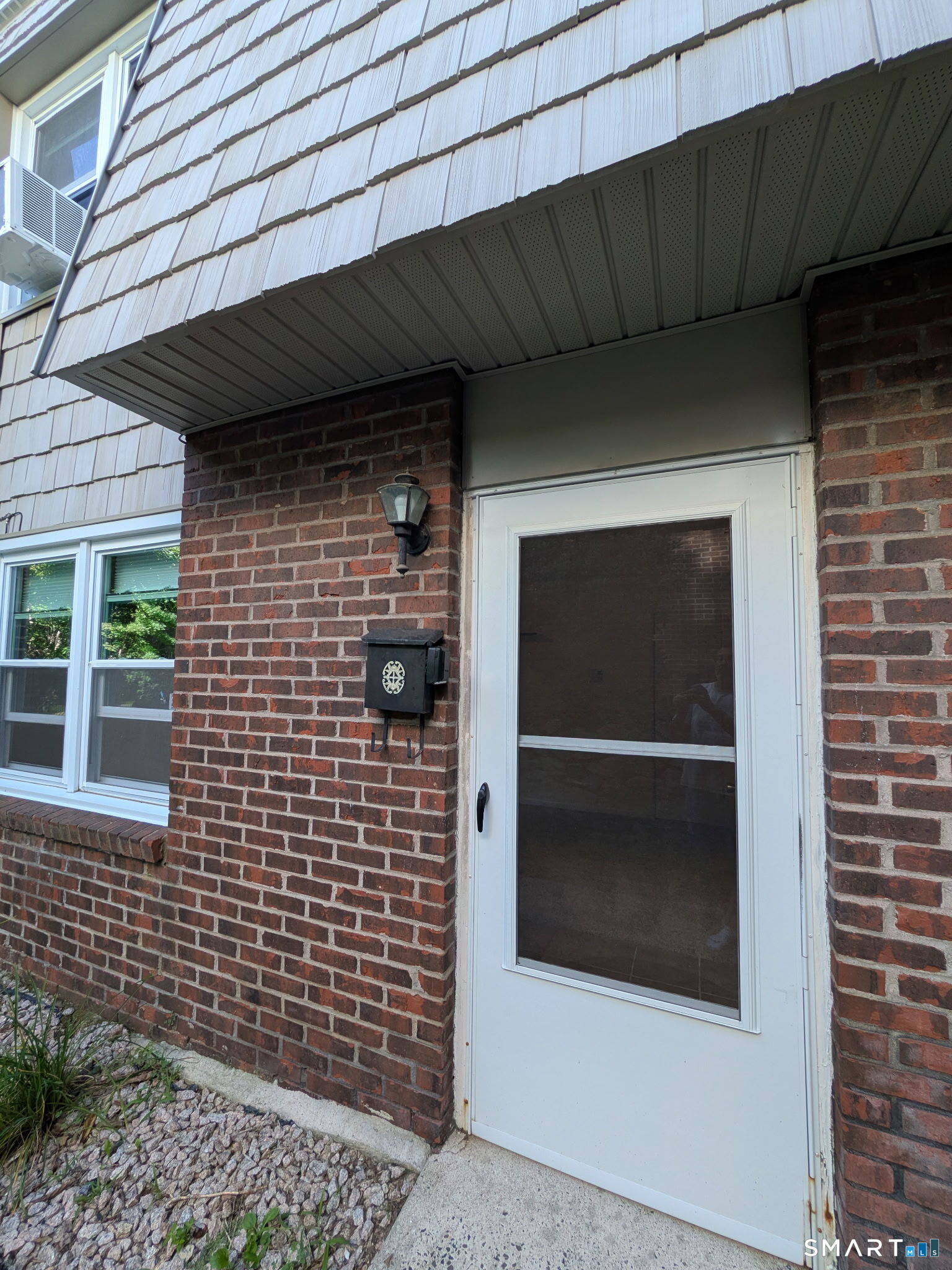 61 Dover Court B
