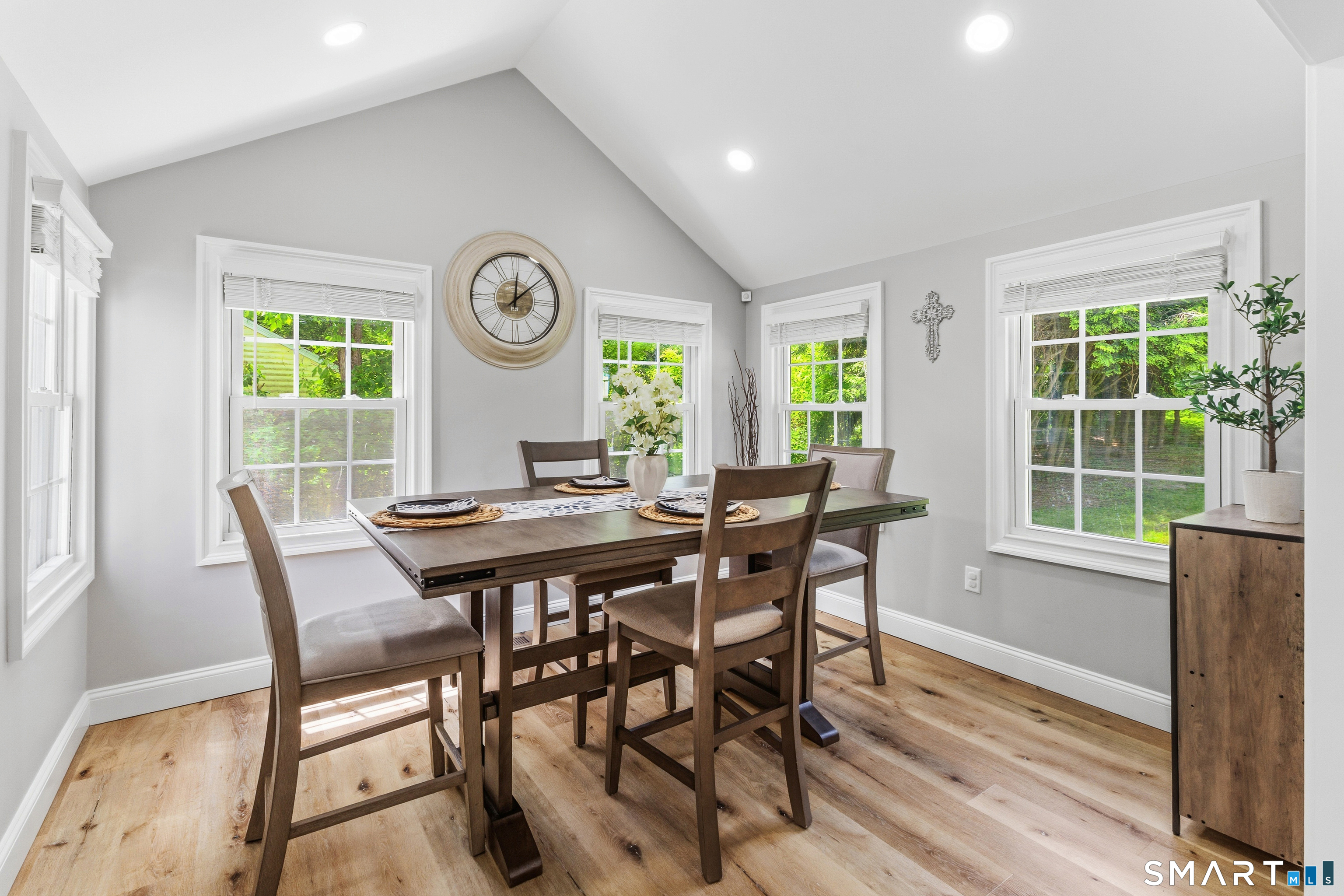 21 Lone Oak Avenue photo 10