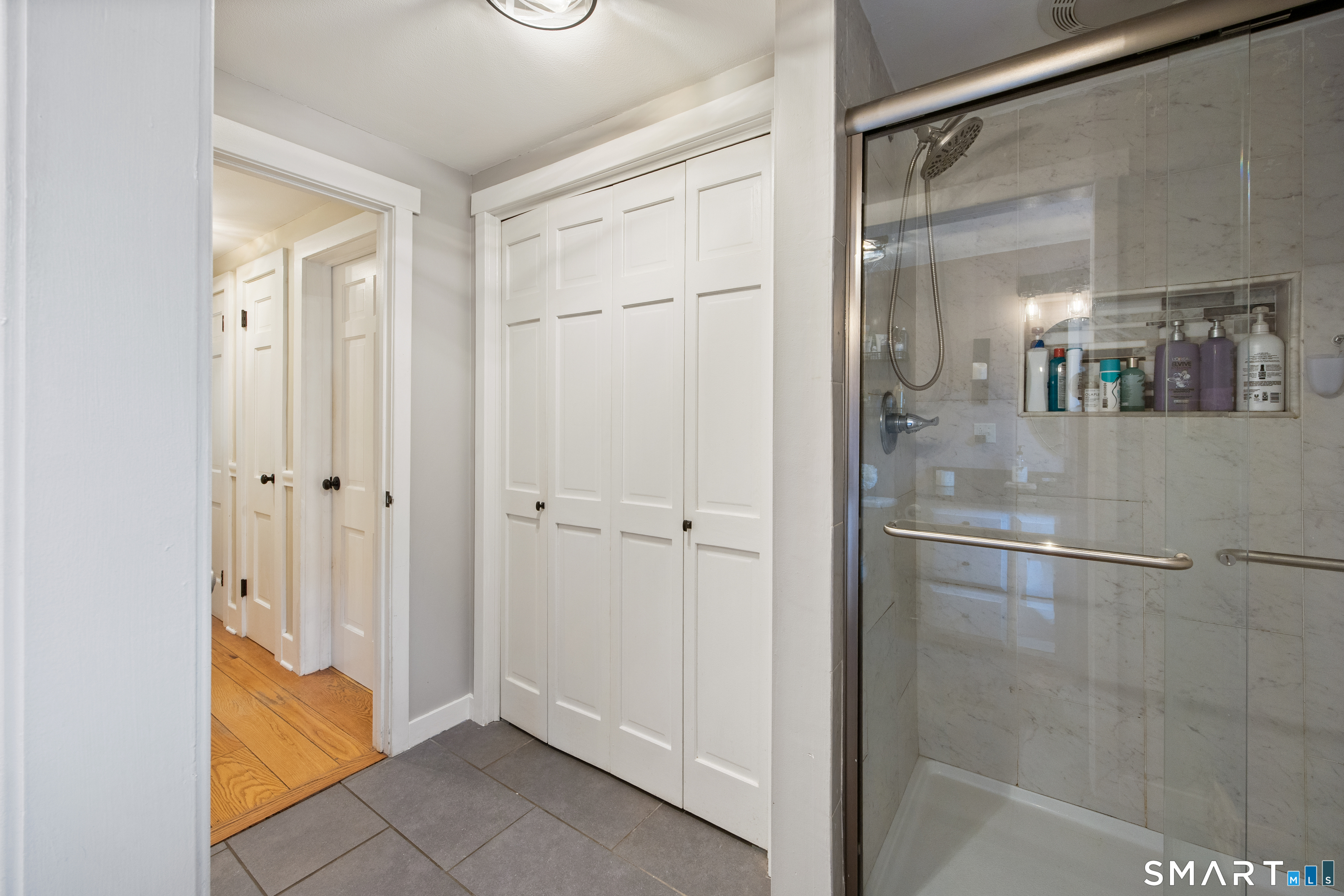 347 Matthews Street photo 17