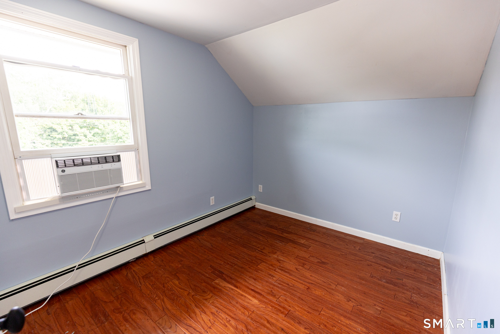 55 Bentley Avenue photo 23
