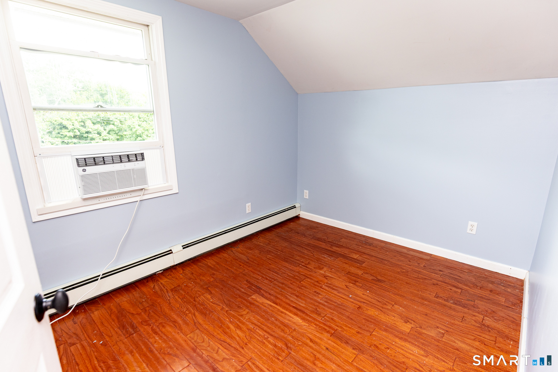 55 Bentley Avenue photo 27