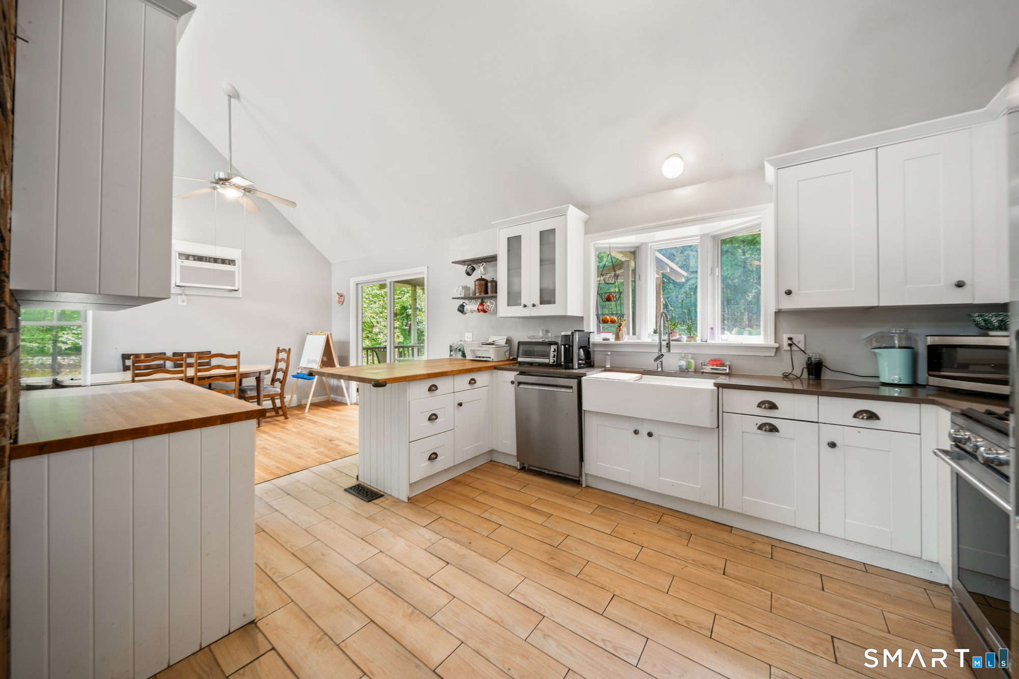 189 Flanders Road photo 12
