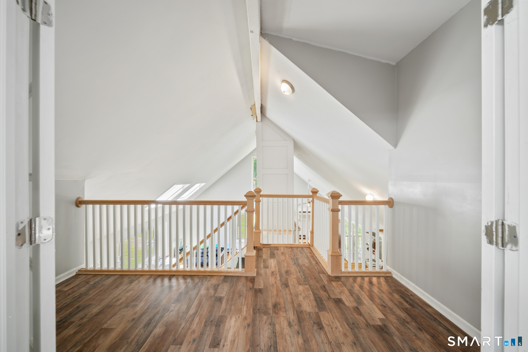 189 Flanders Road photo 25