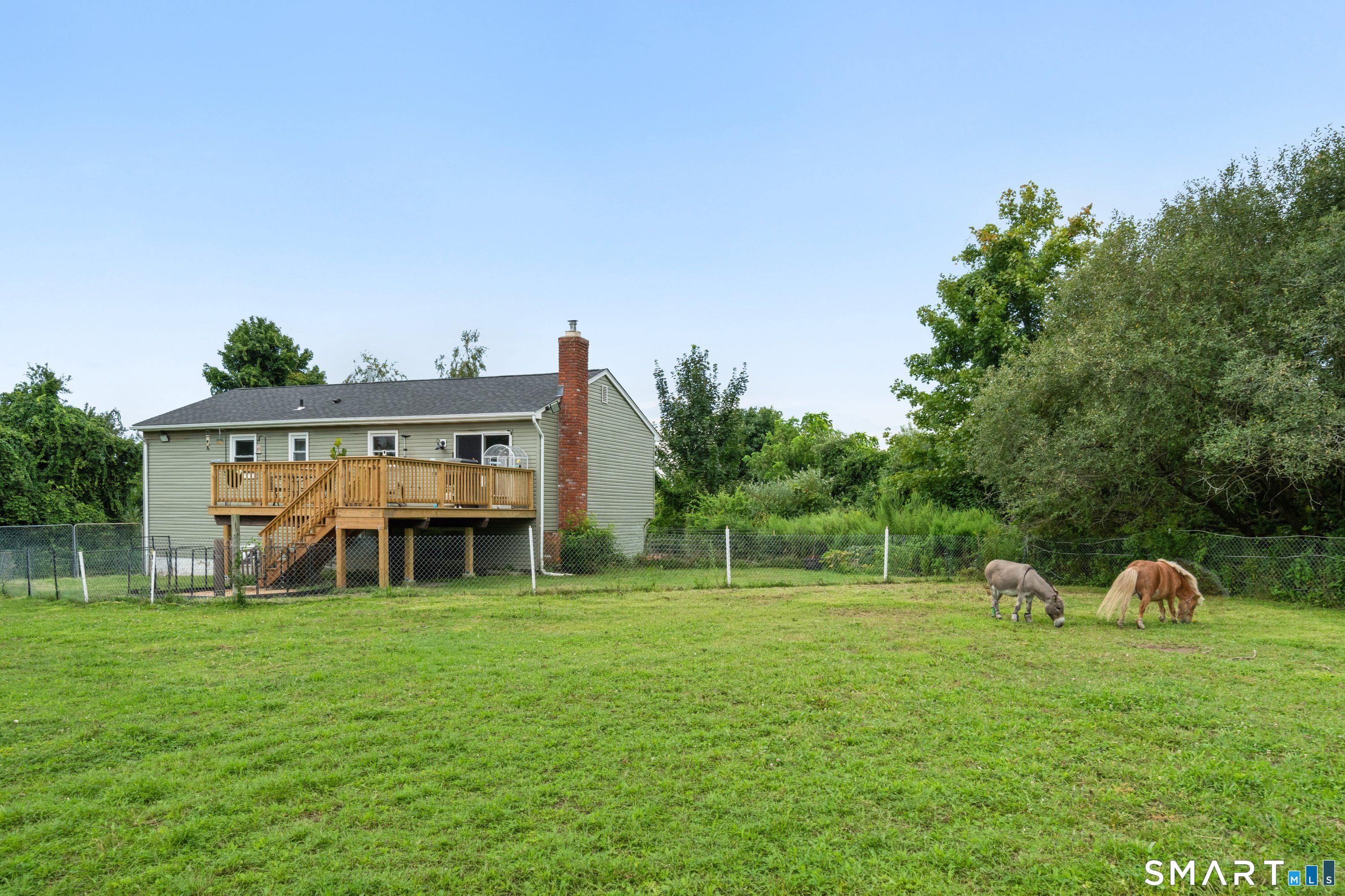 8 Meadow Drive photo 33
