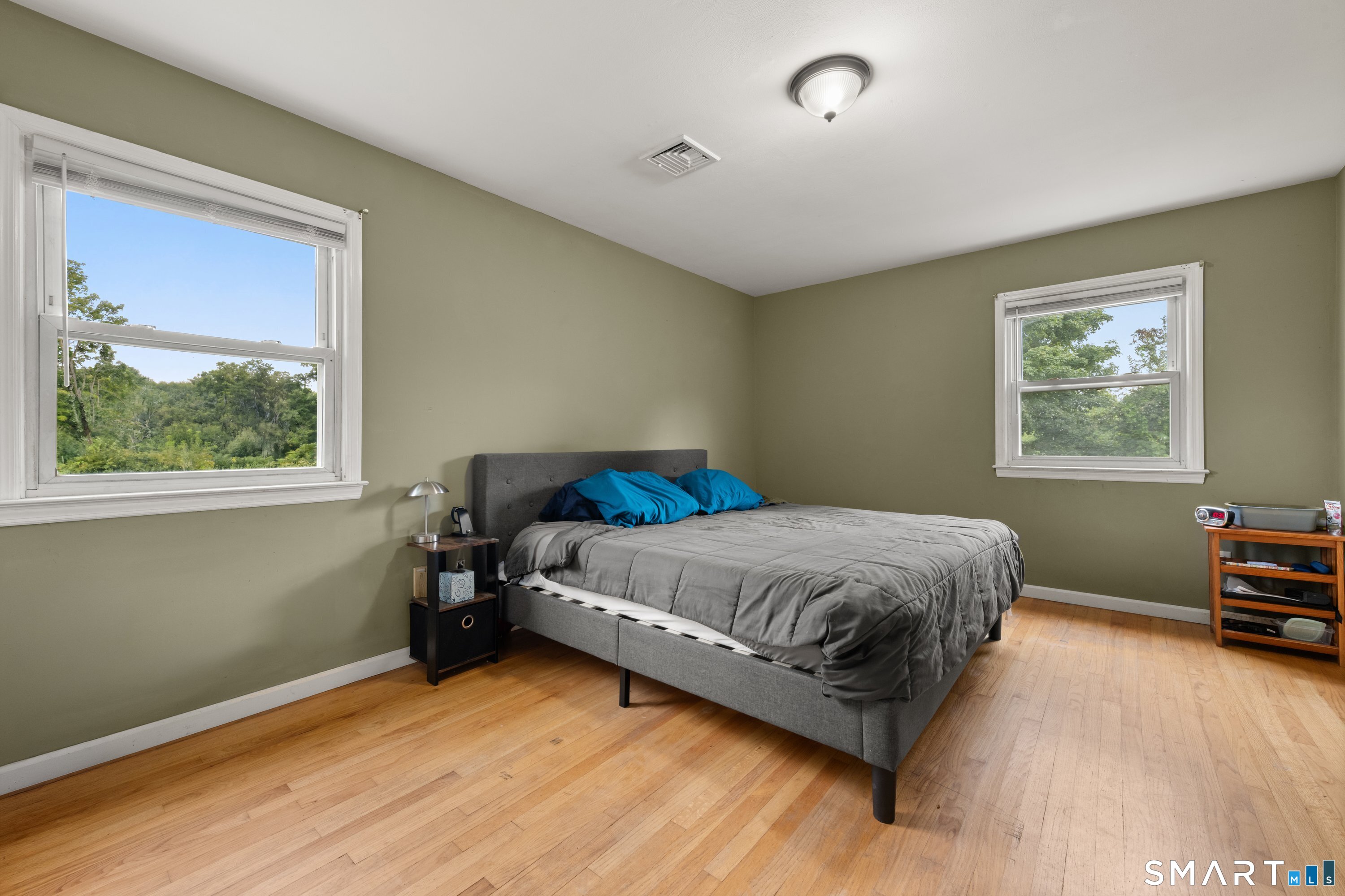 8 Meadow Drive photo 18