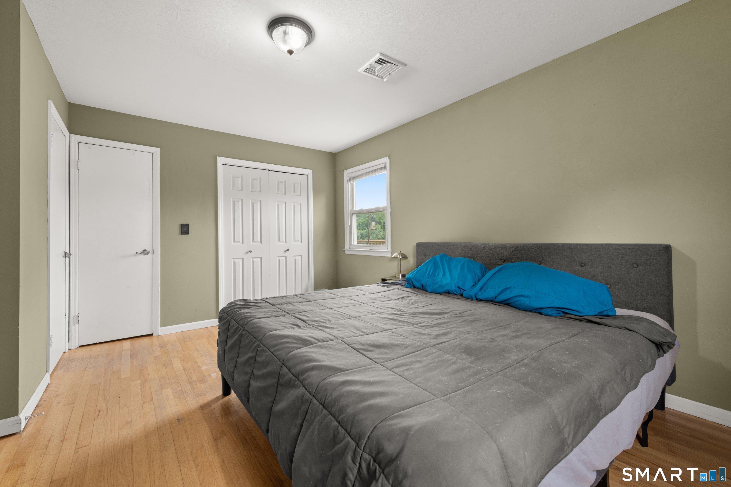 8 Meadow Drive photo 17