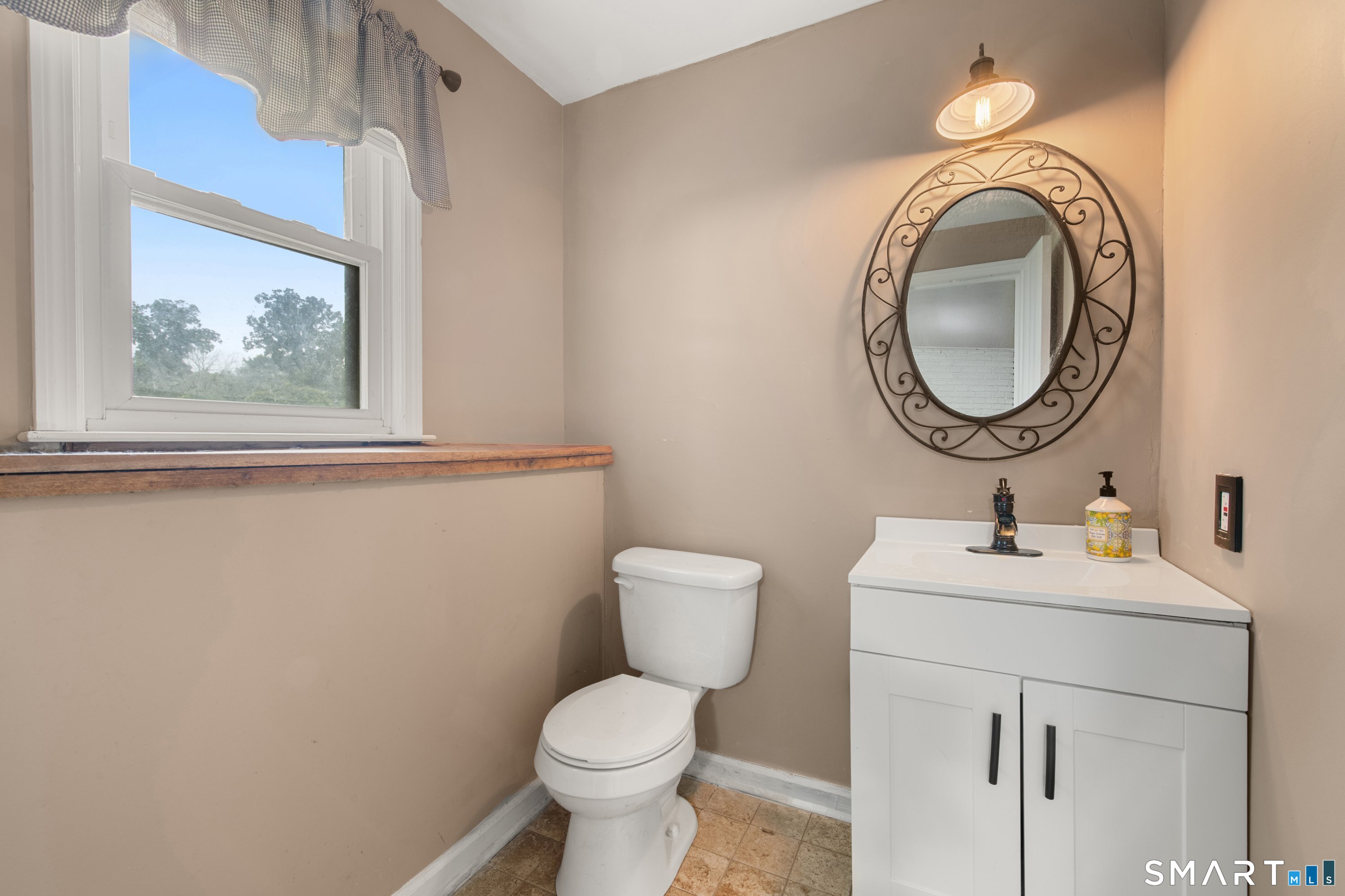 8 Meadow Drive photo 24