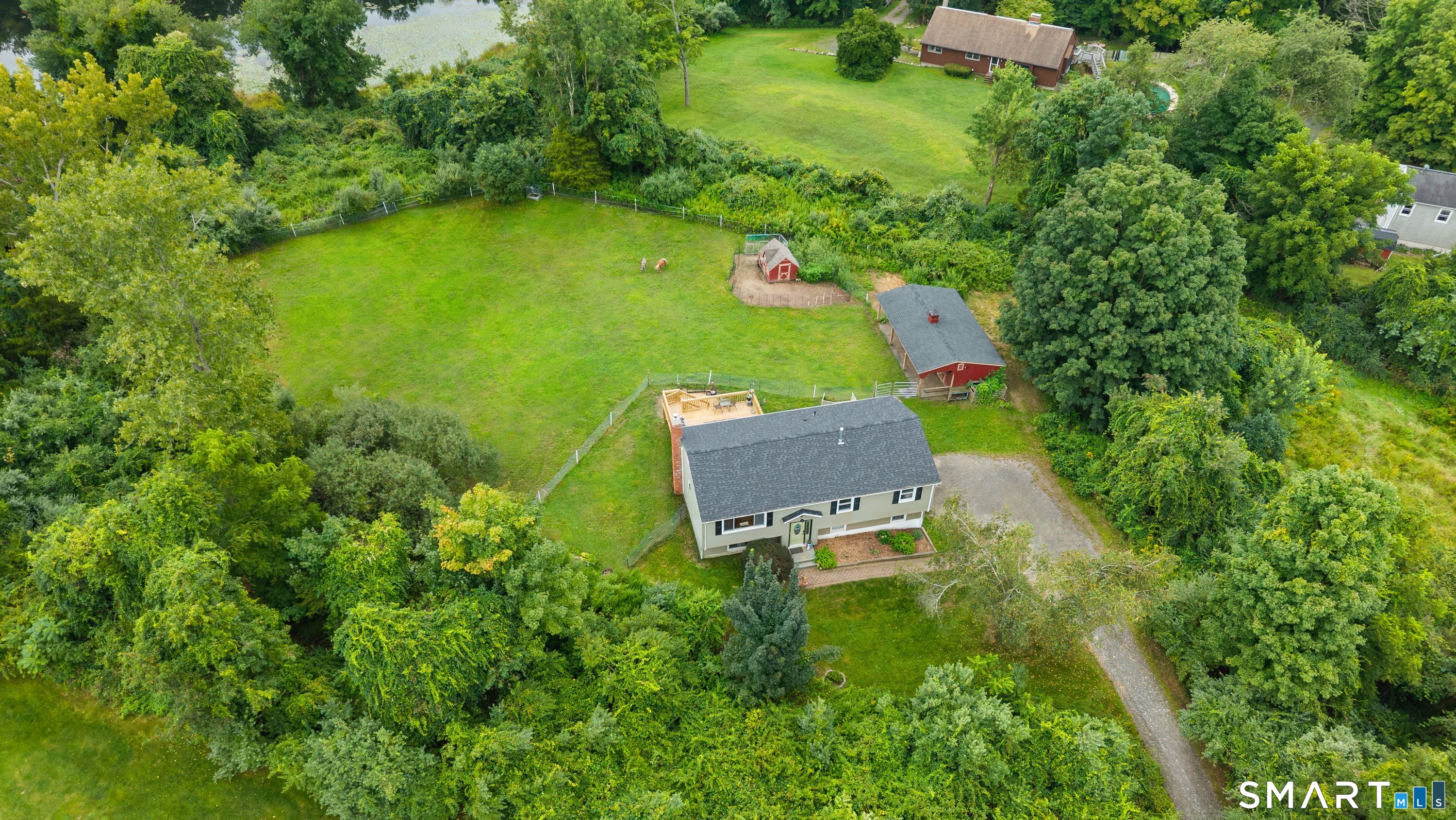 8 Meadow Drive photo 34