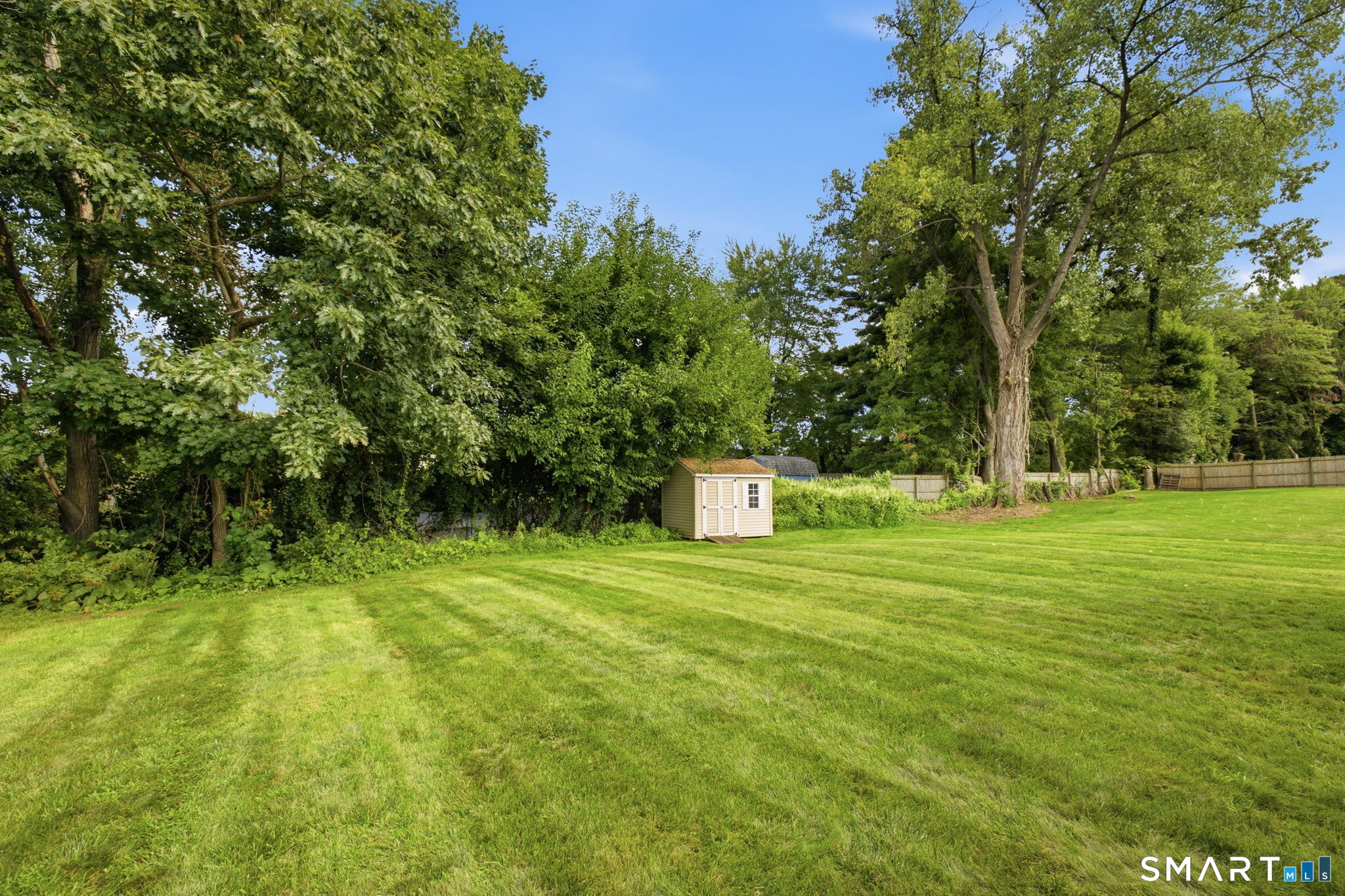 87 Abbey Lane photo 35