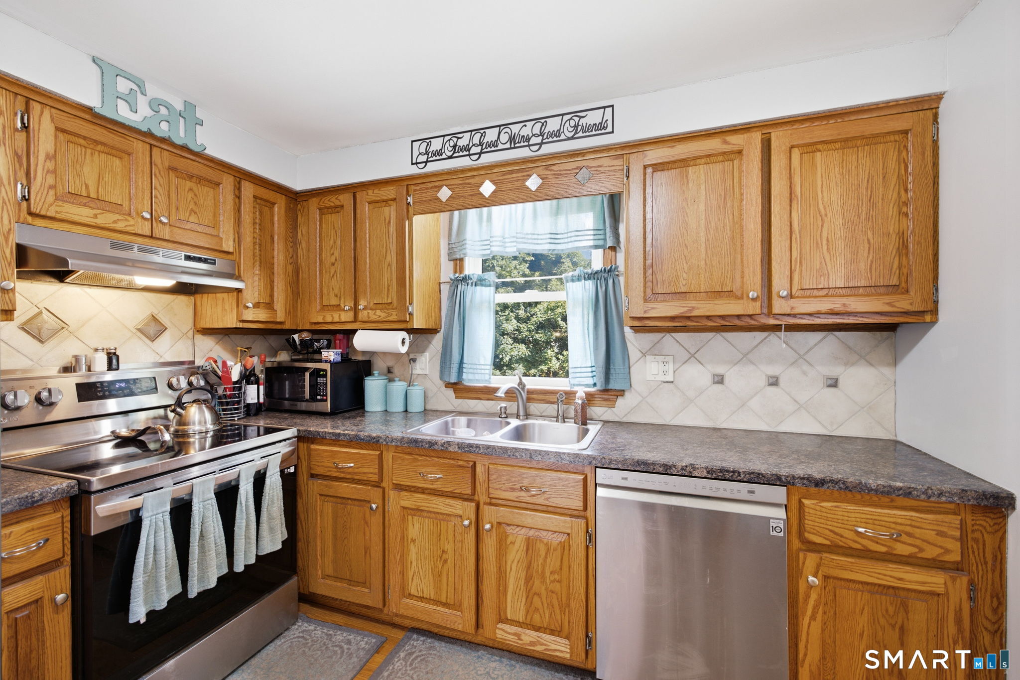 87 Abbey Lane photo 11