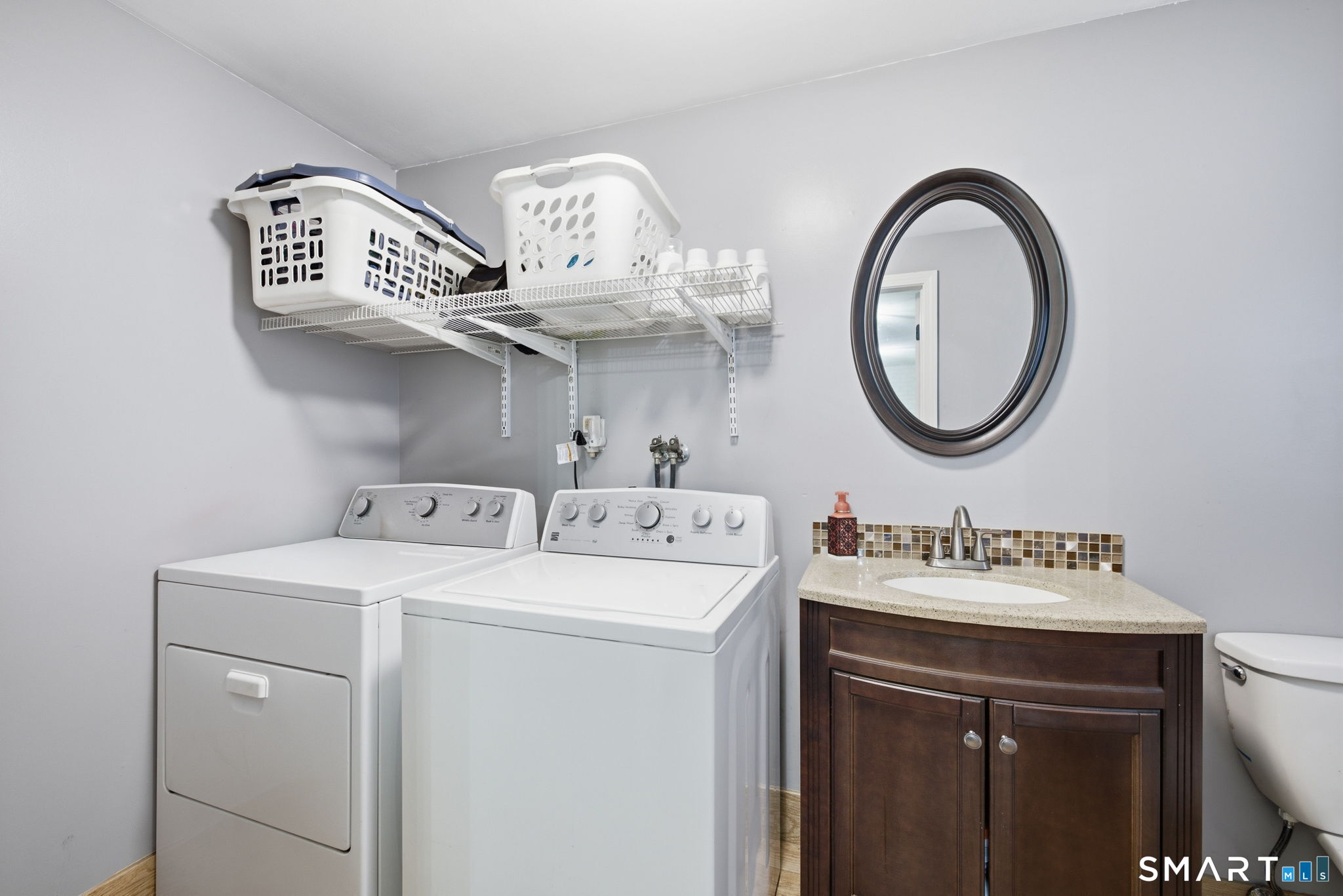 87 Abbey Lane photo 32
