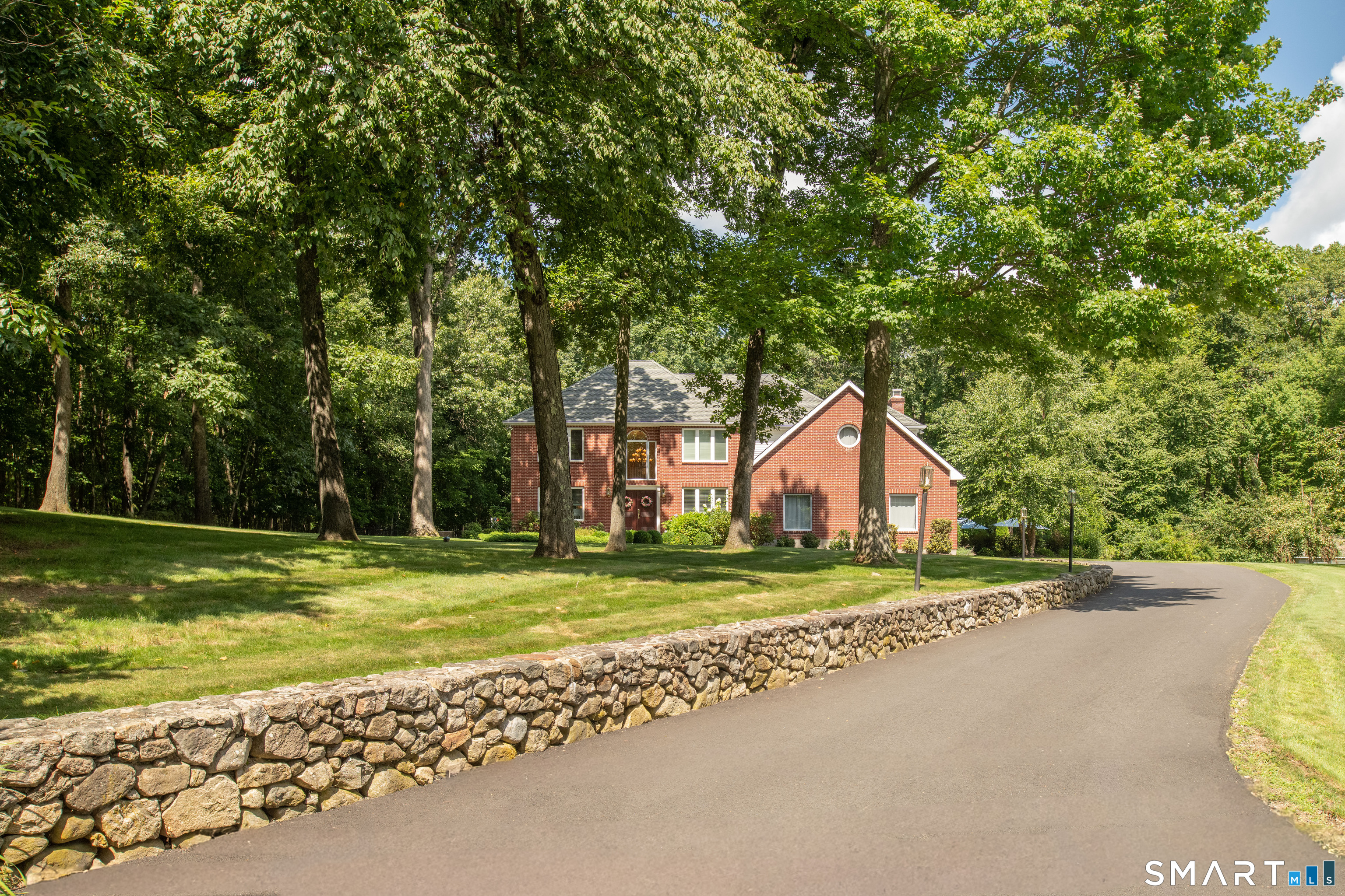 Photo 1 of Single family home for sale at 127 Kingswood Dr, Naugatuck, CT 06770 | MLS# 24203265 | Listing updated on 2026-09-13