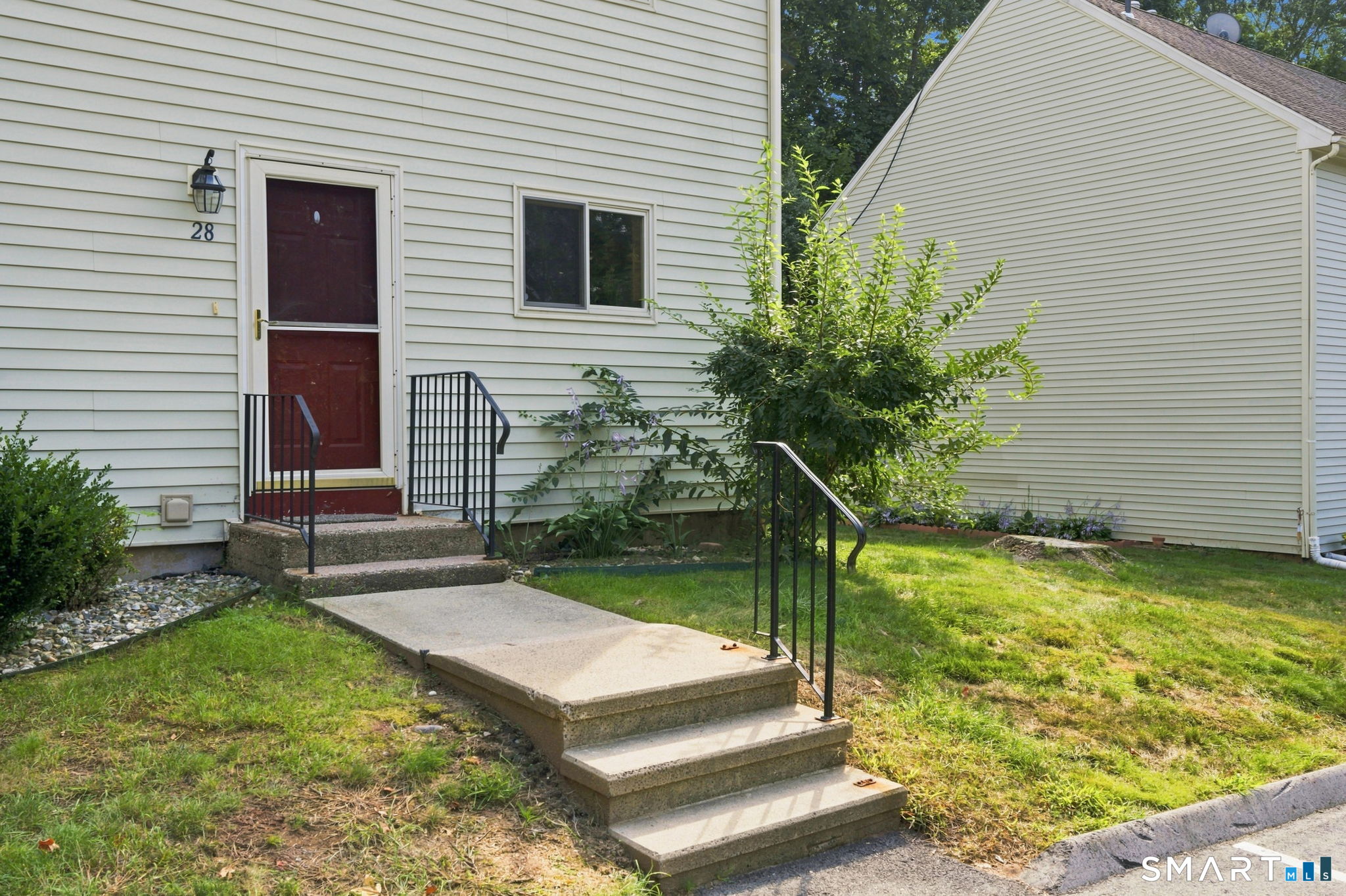 2nd image of 28 Larkspur Dr #28, Cromwell, CT 06416 | MLS# 24203334