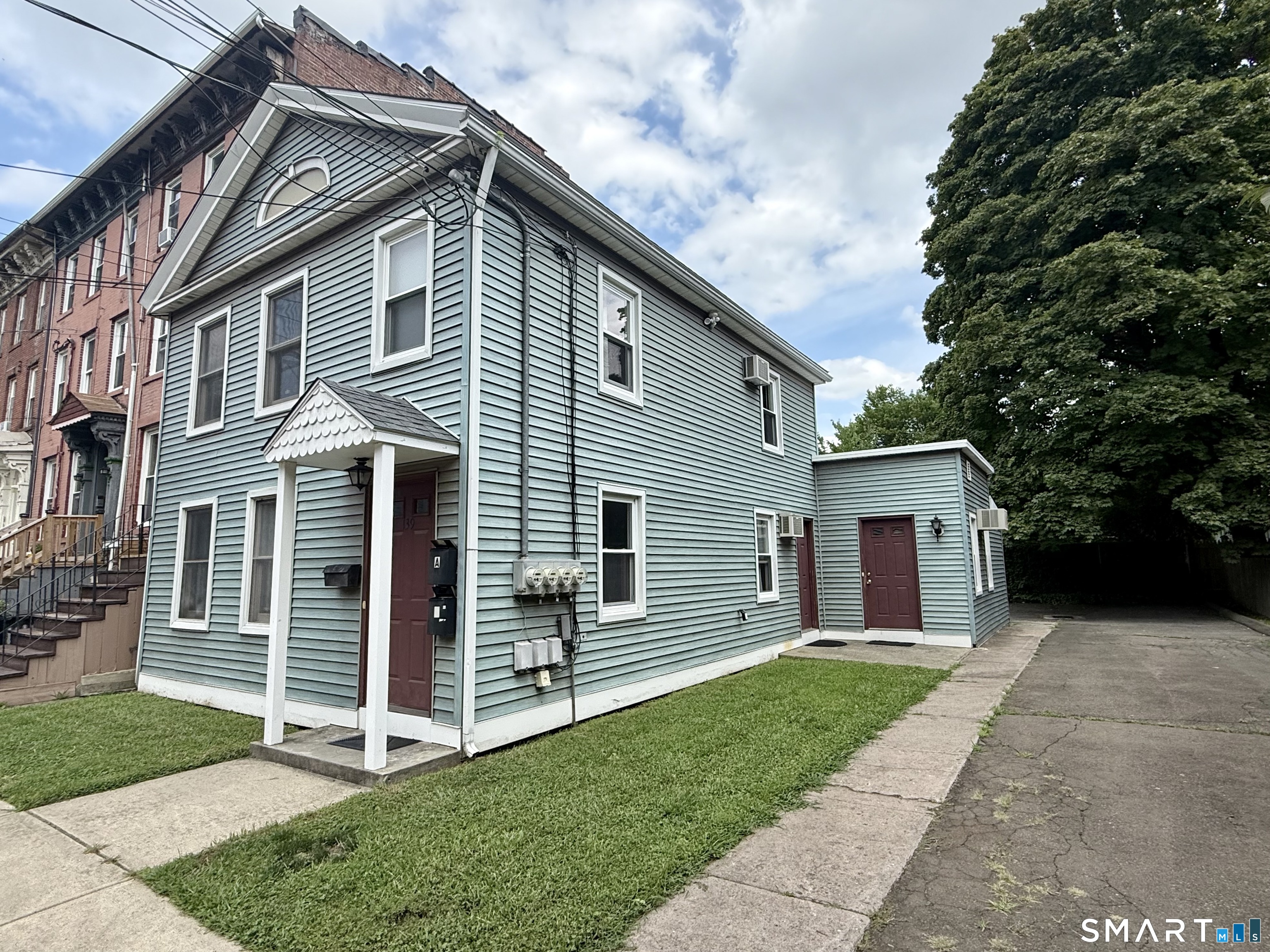 139 Bradley Street B