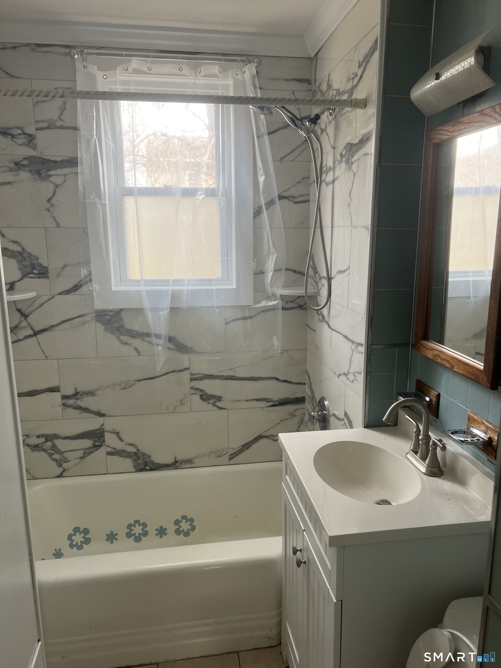295 Chamberlain Highway photo 17
