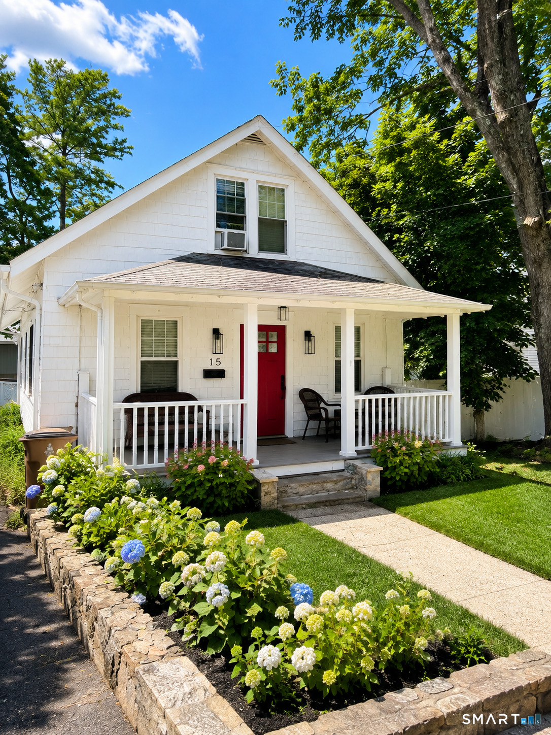 15 Mead Street