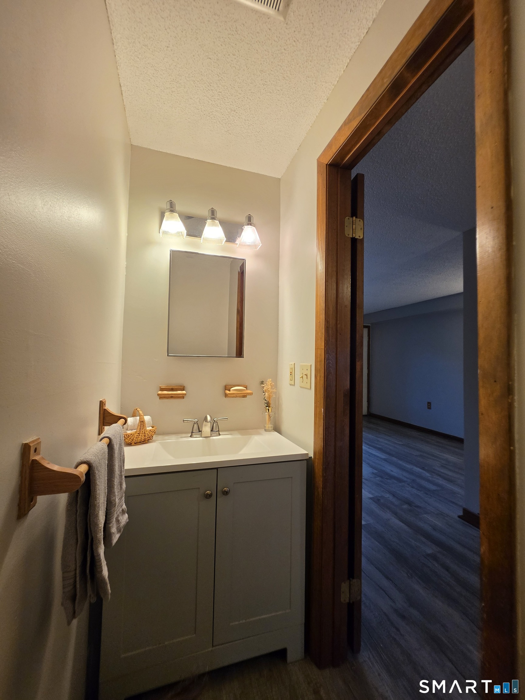 1568 Meriden Road Unit #4C photo 8