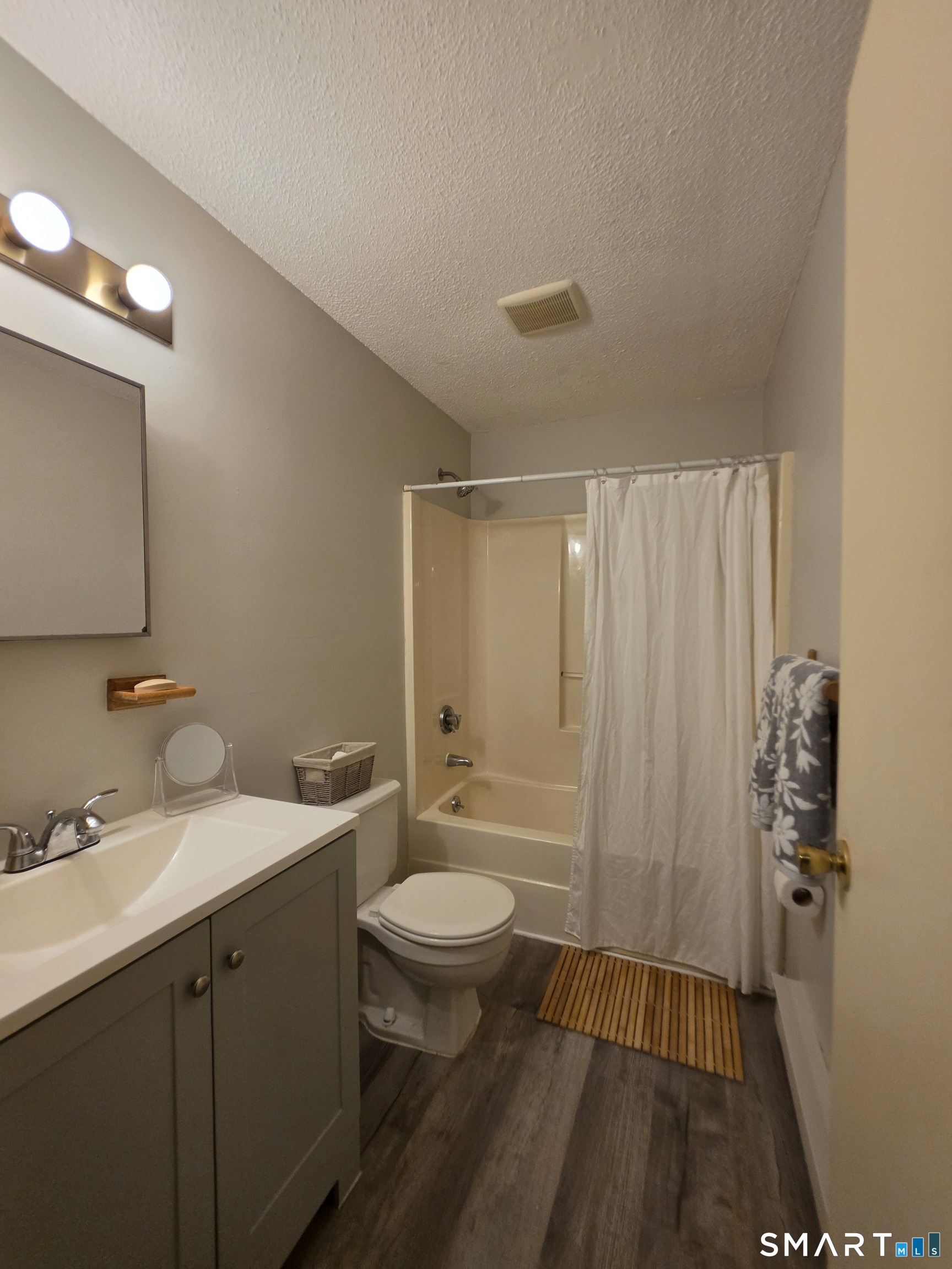 1568 Meriden Road Unit #4C photo 17